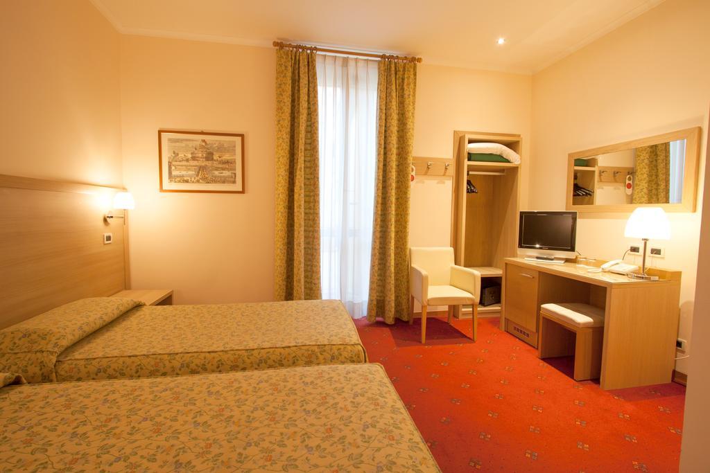 هتل Laurentia رم