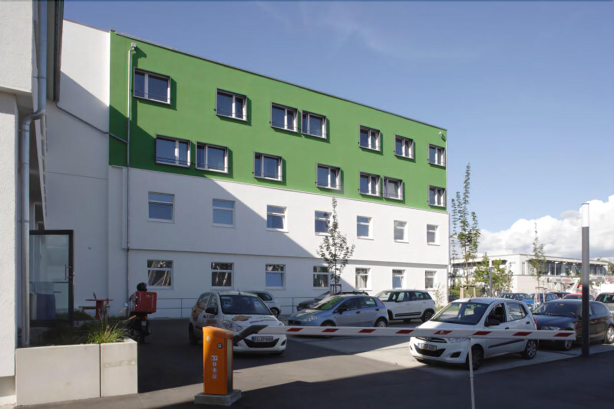 Alibaba https://cdn.alibaba.ir/ostorage/hotel/images/13E76CA6/D058E99254322F44C2ACD17766543B50.jpg