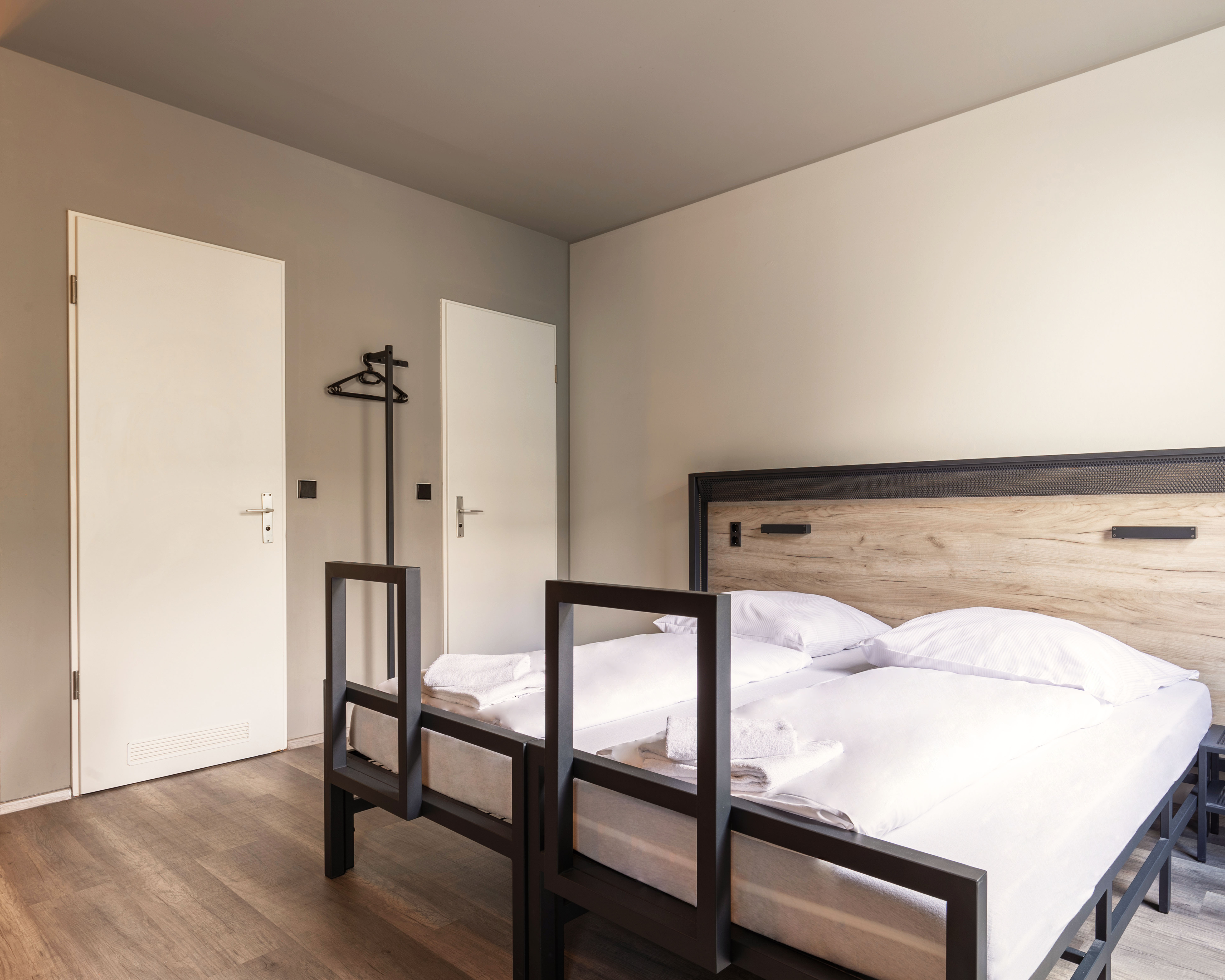 هتل a&o Berlin Hauptbahnhof برلین