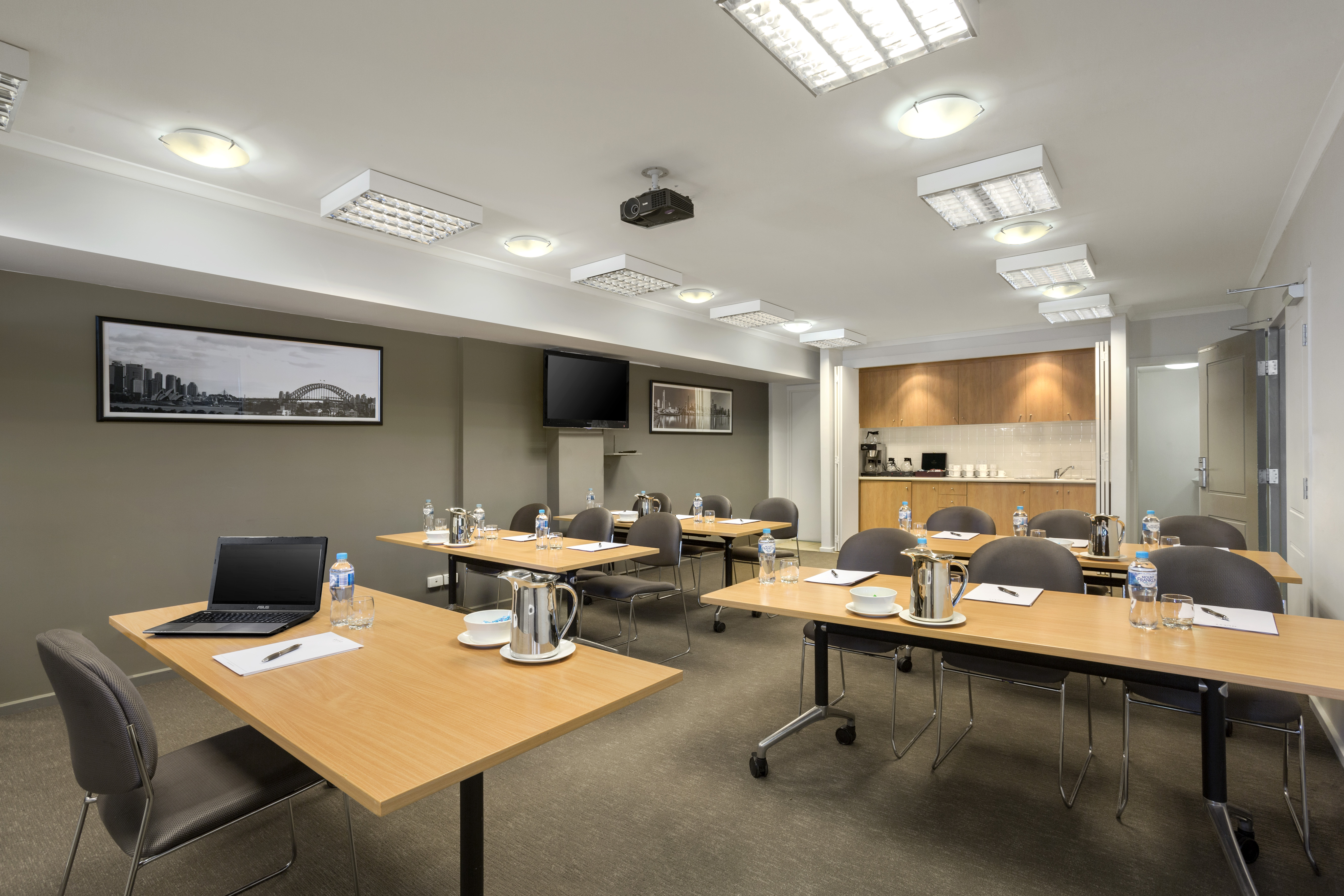 هتل Quest Mont Albert Mont Albert