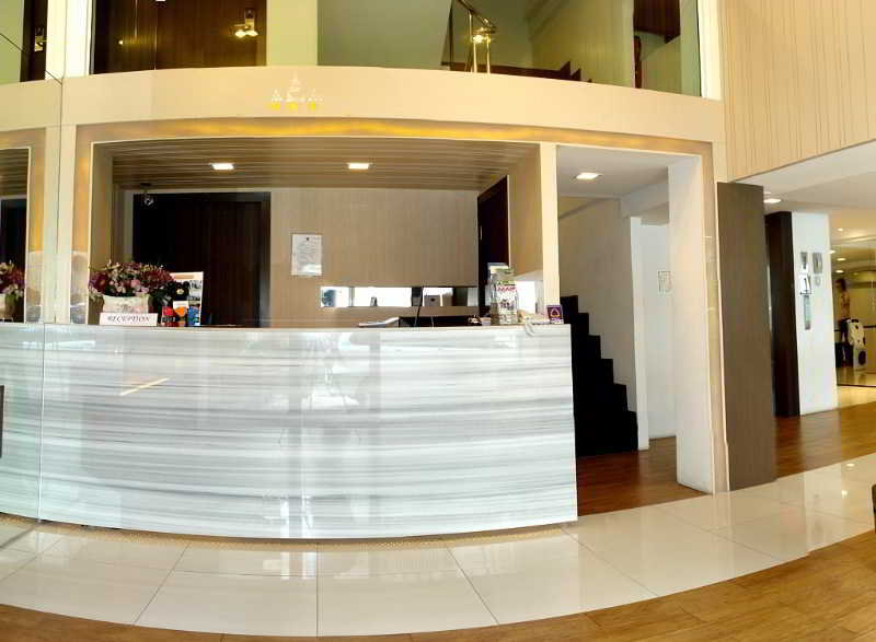 هتل Nantra Silom Bangkok بانگکوک
