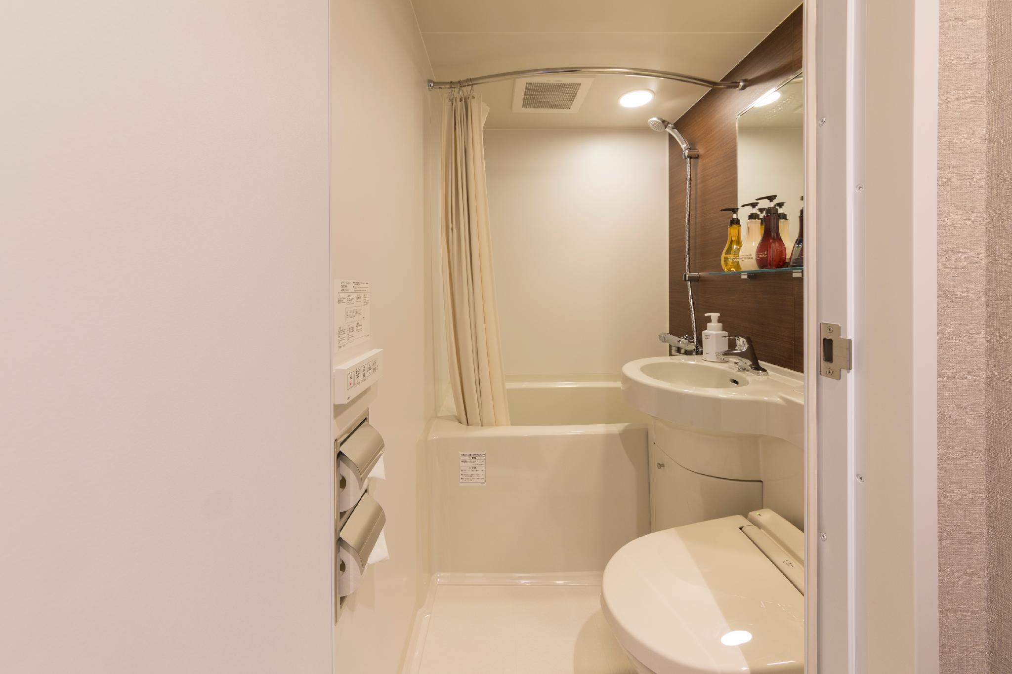 هتل Hotel Wbf Kitasemba West اوساکا