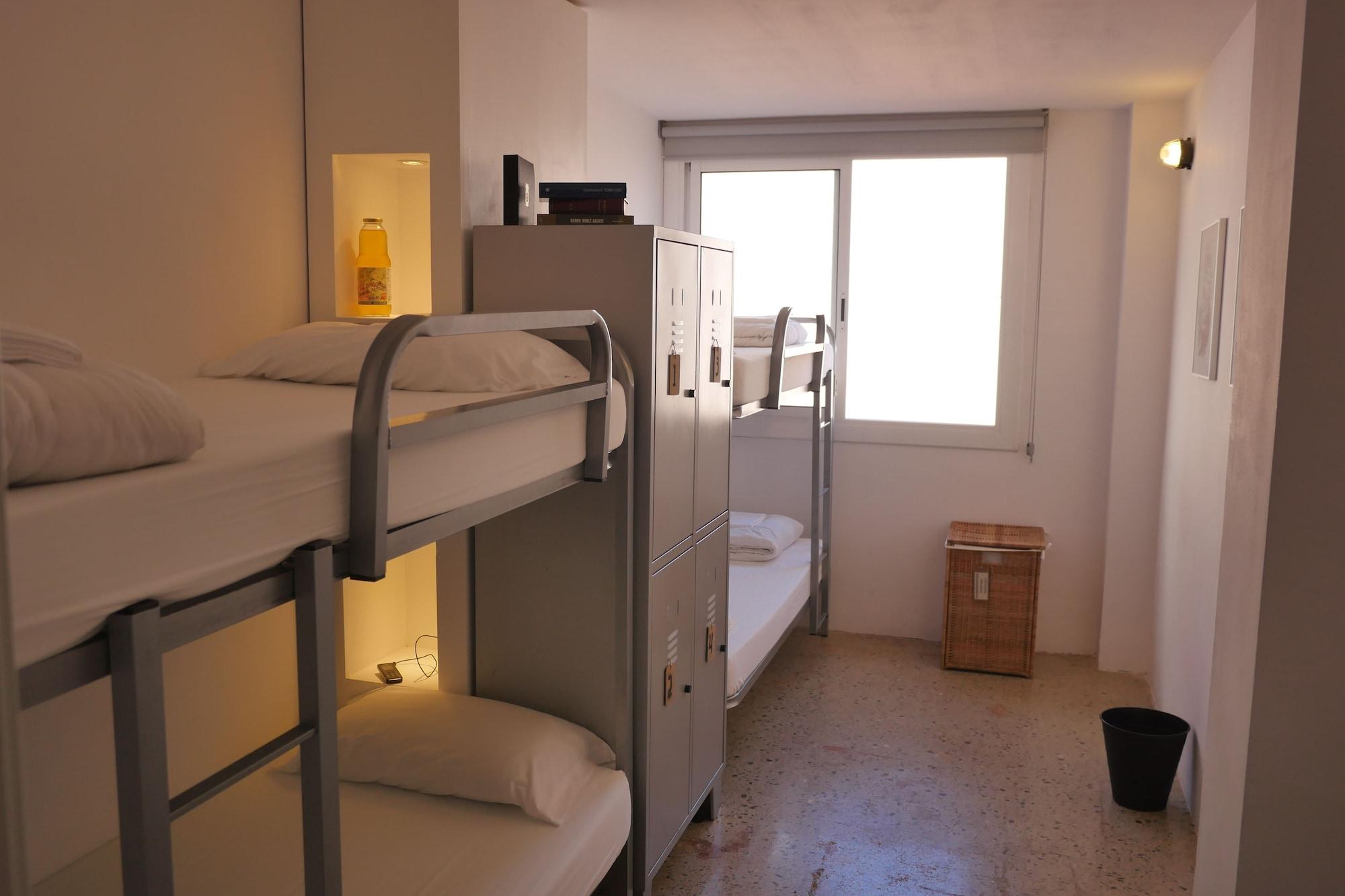 هتل Jam Hostel Barcelona بارسلونا