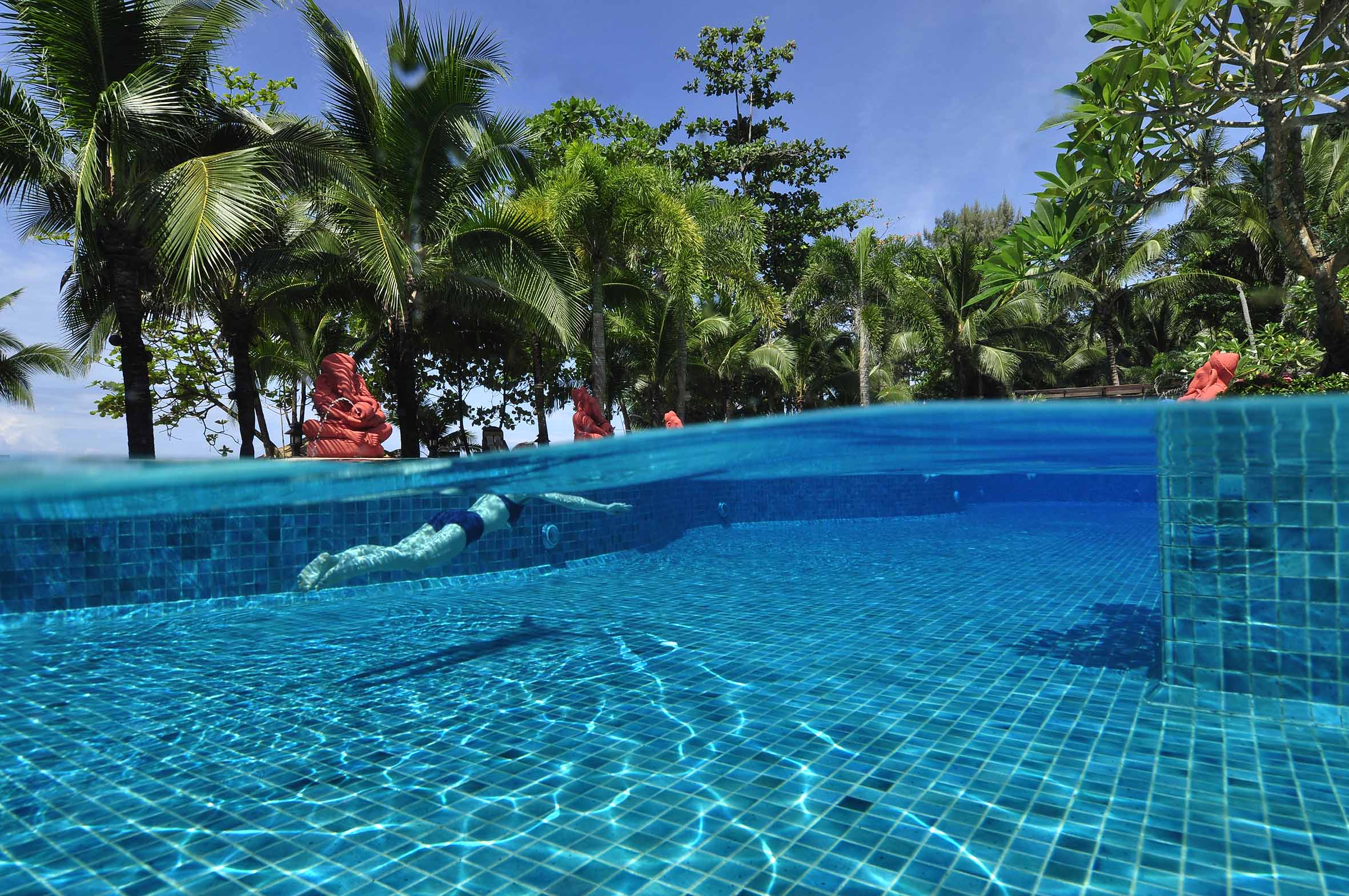 Hotel Andaman White Beach Resort