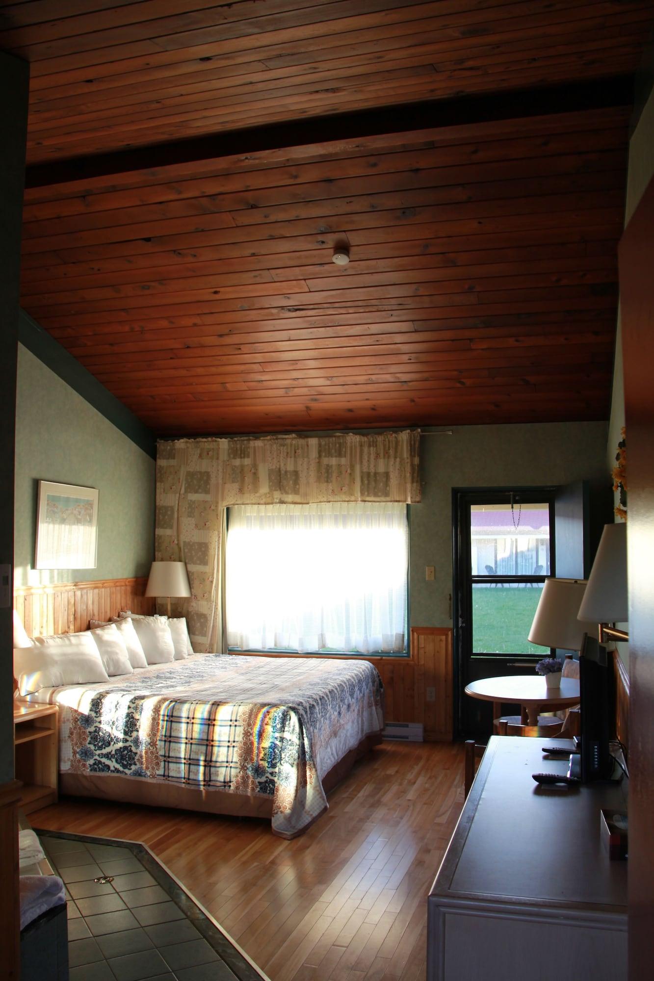 هتل Motel Bonsoir Granby