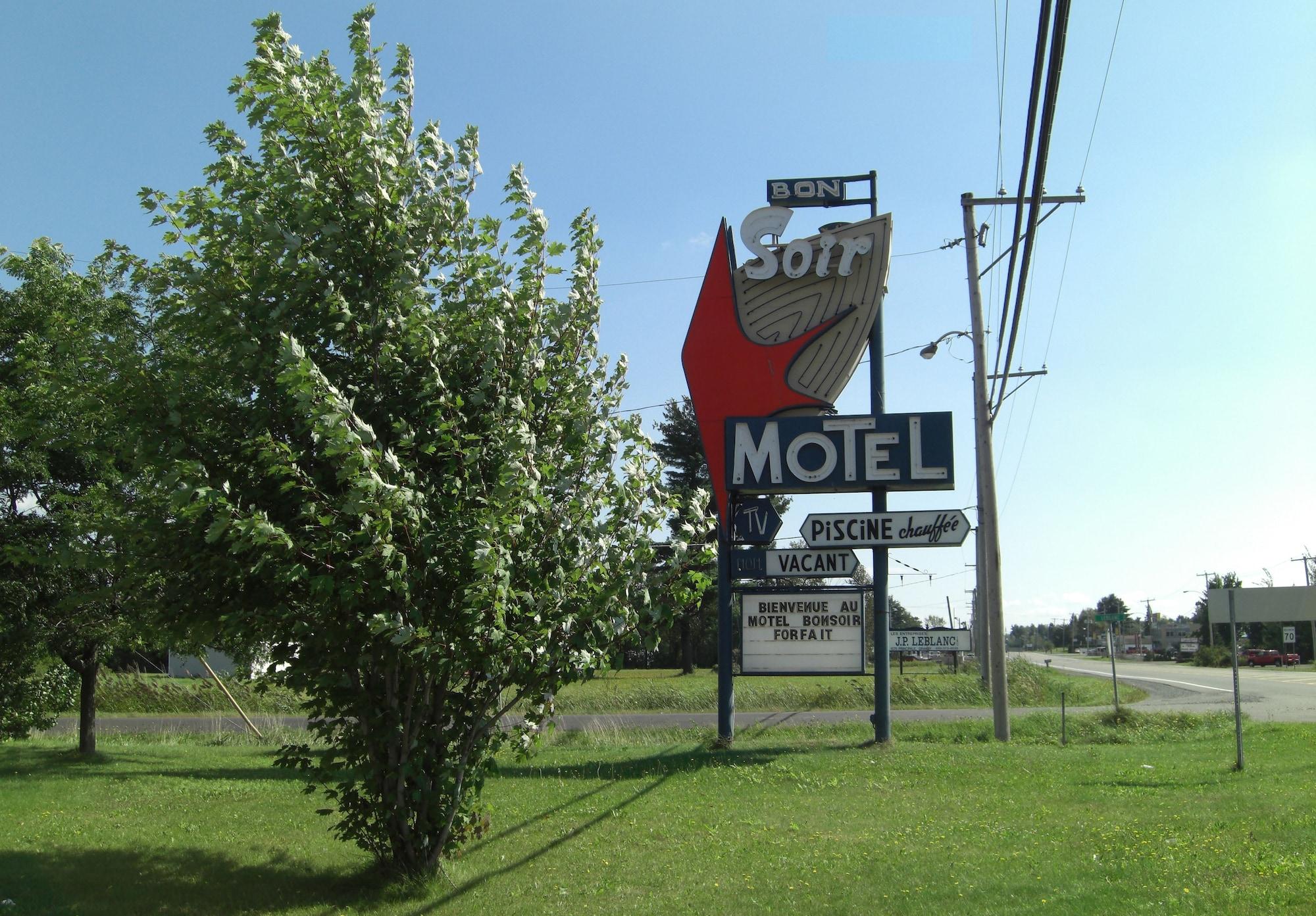 هتل Motel Bonsoir Granby