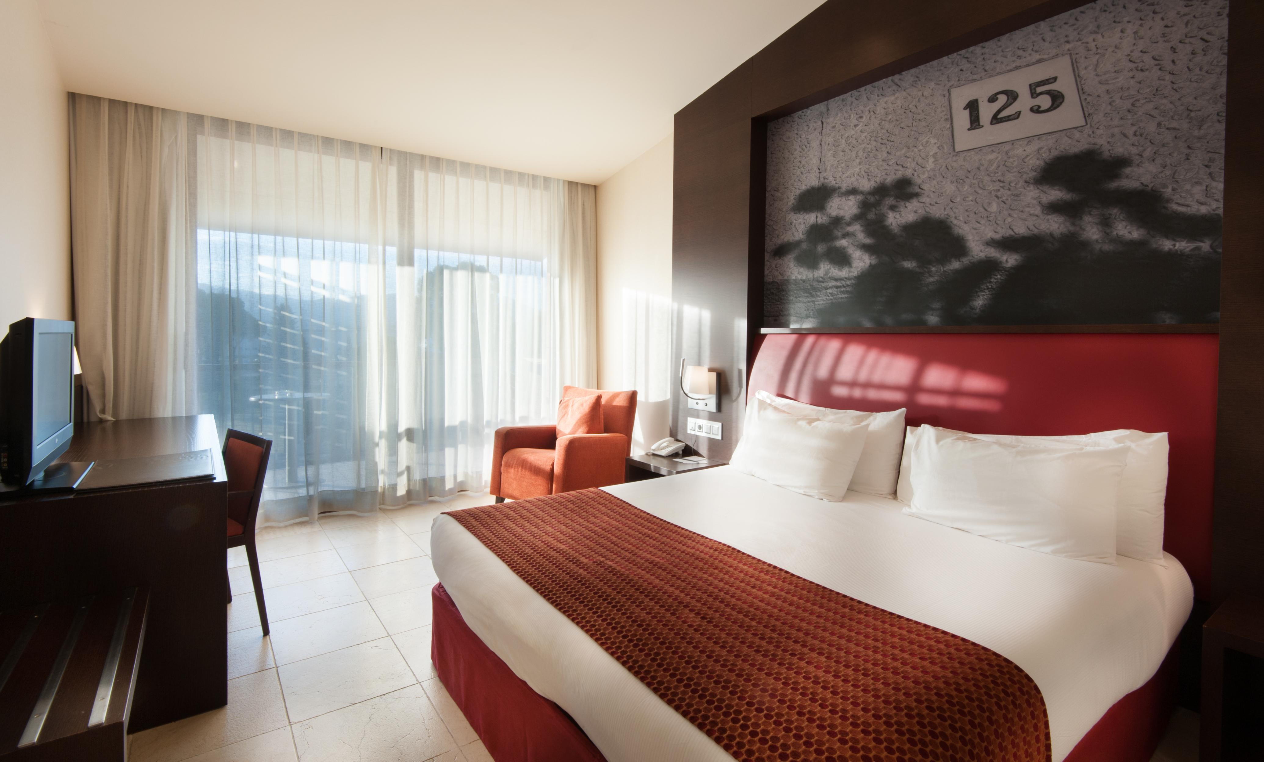 هتل Hotel Mas Sola Santa Coloma de Farners
