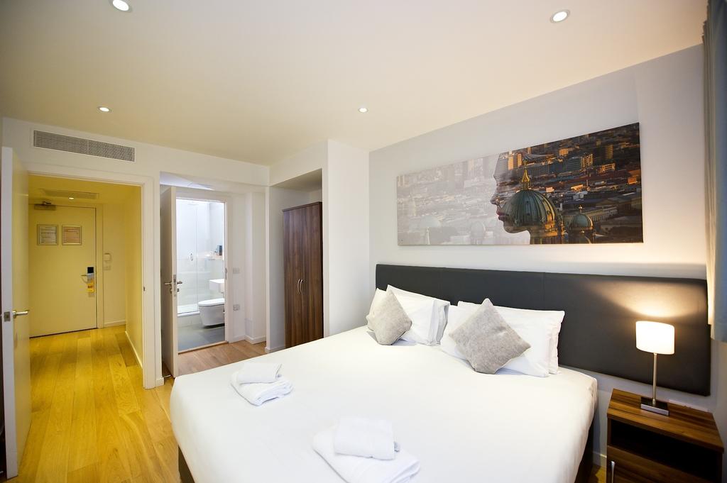 هتل Staycity Aparthotels London Heathrow Hayes