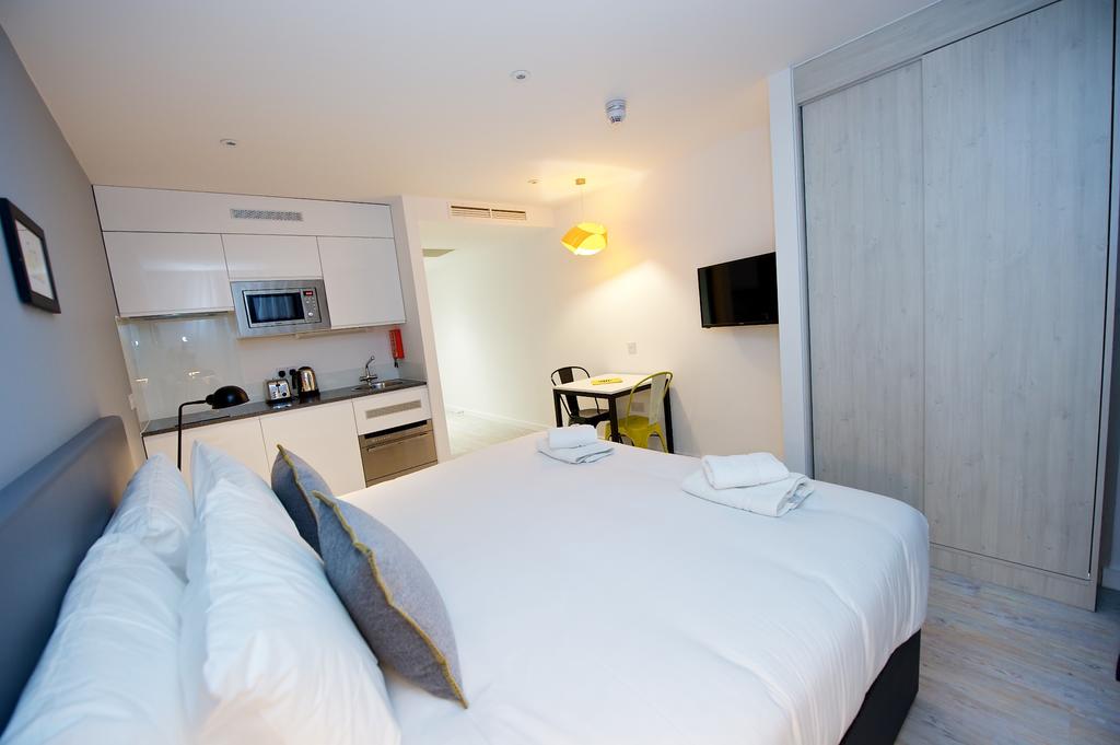 هتل Staycity Aparthotels London Heathrow Hayes