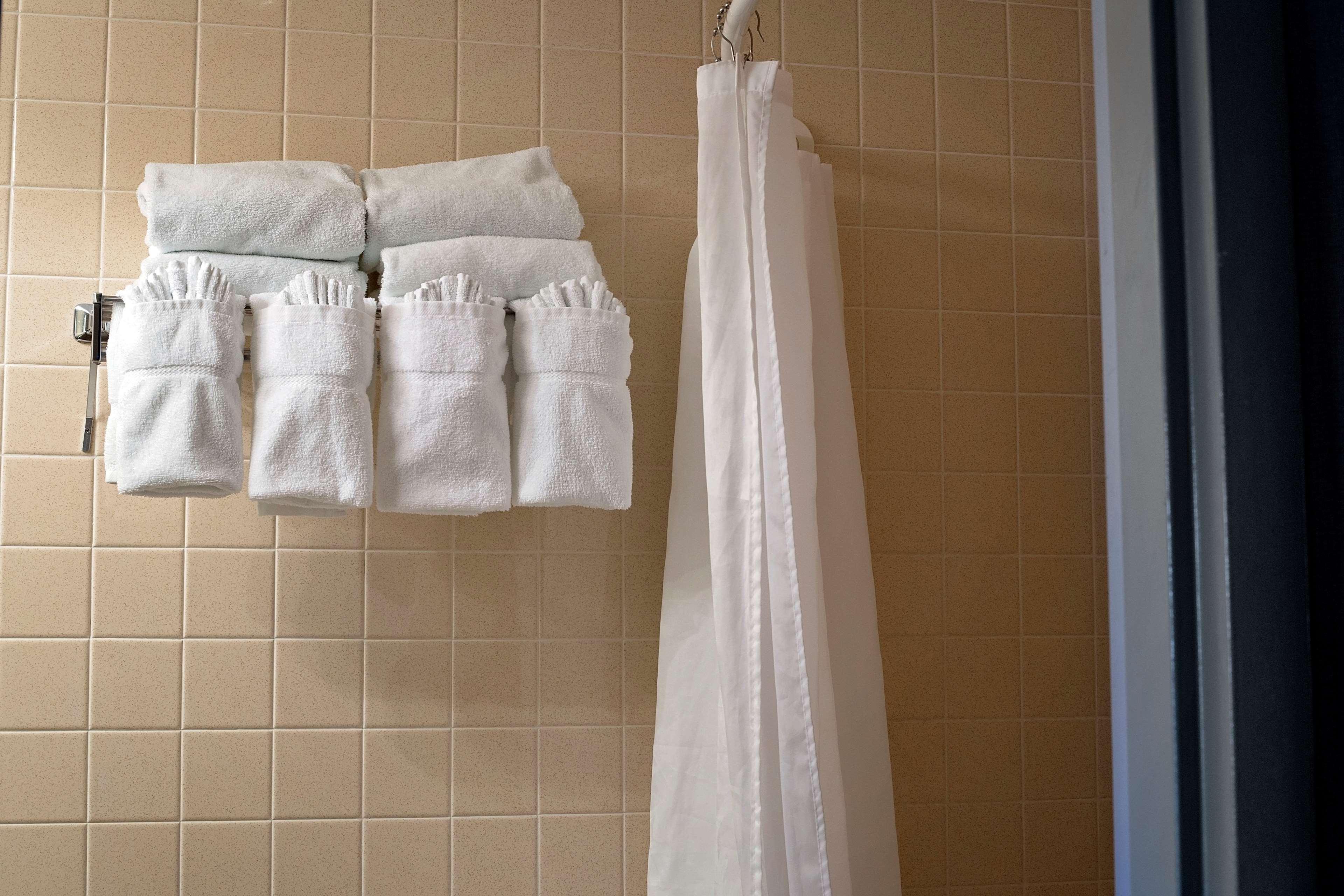 هتل Best Western at Historic Concord Concord