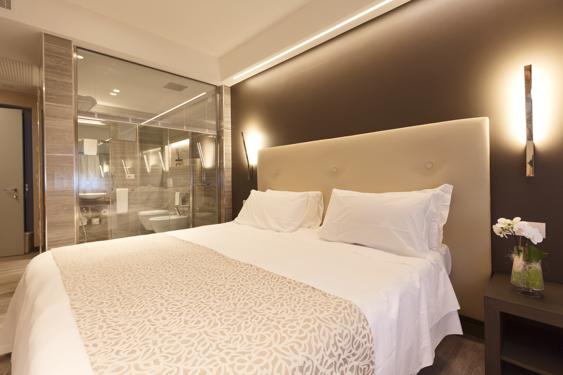 هتل Hotel King, By R Collection Hotels Varedo