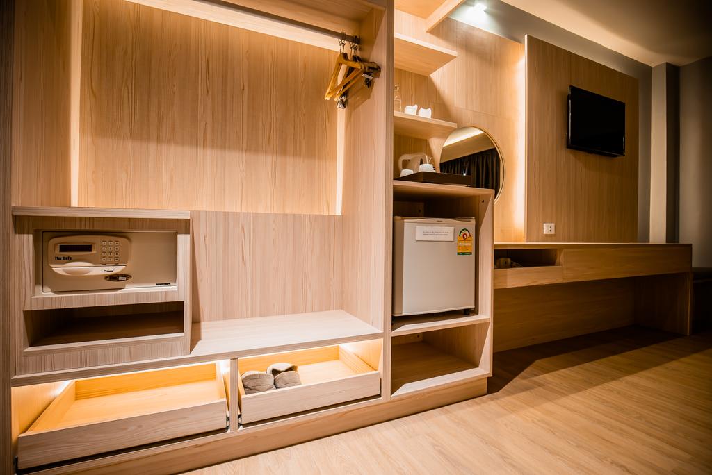 هتل Thanthip Beach Resort Patong