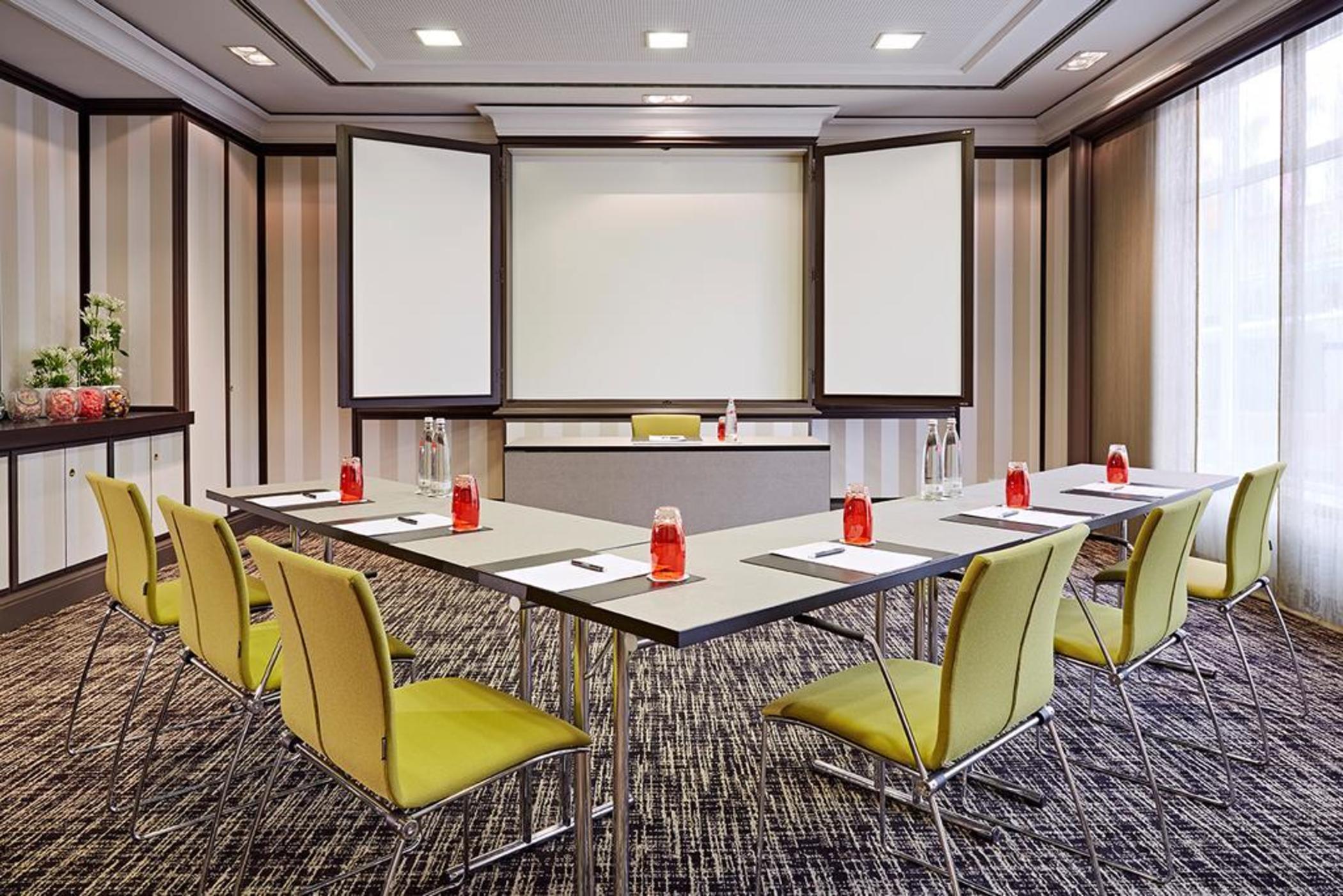 هتل Lindner Hotel City Plaza کلن