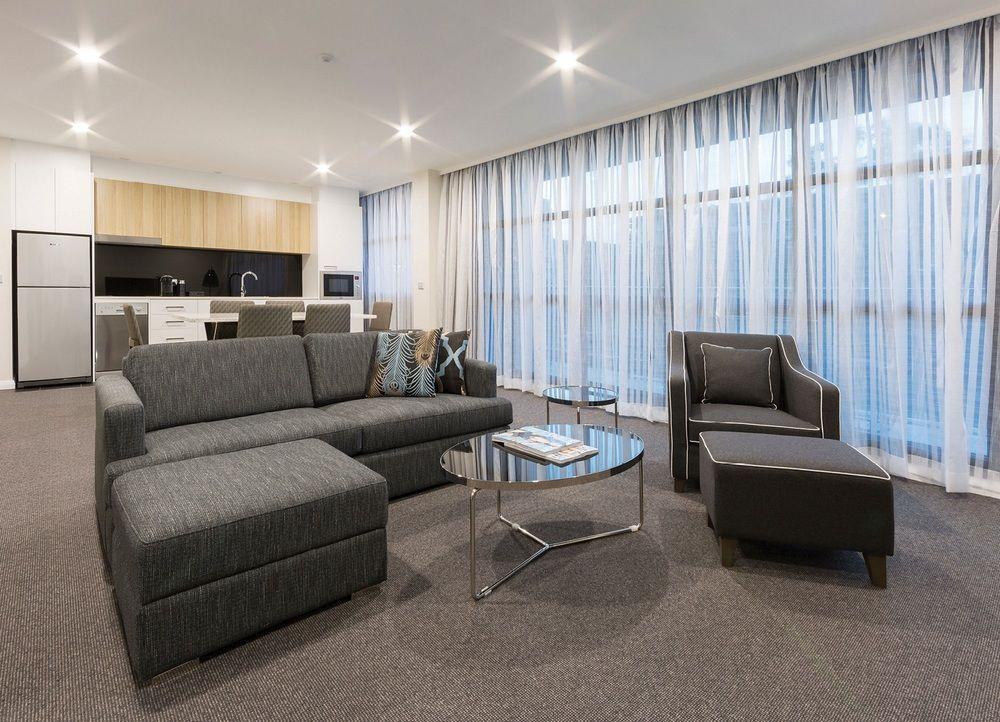 هتل Avenue Hotel Canberra Canberra