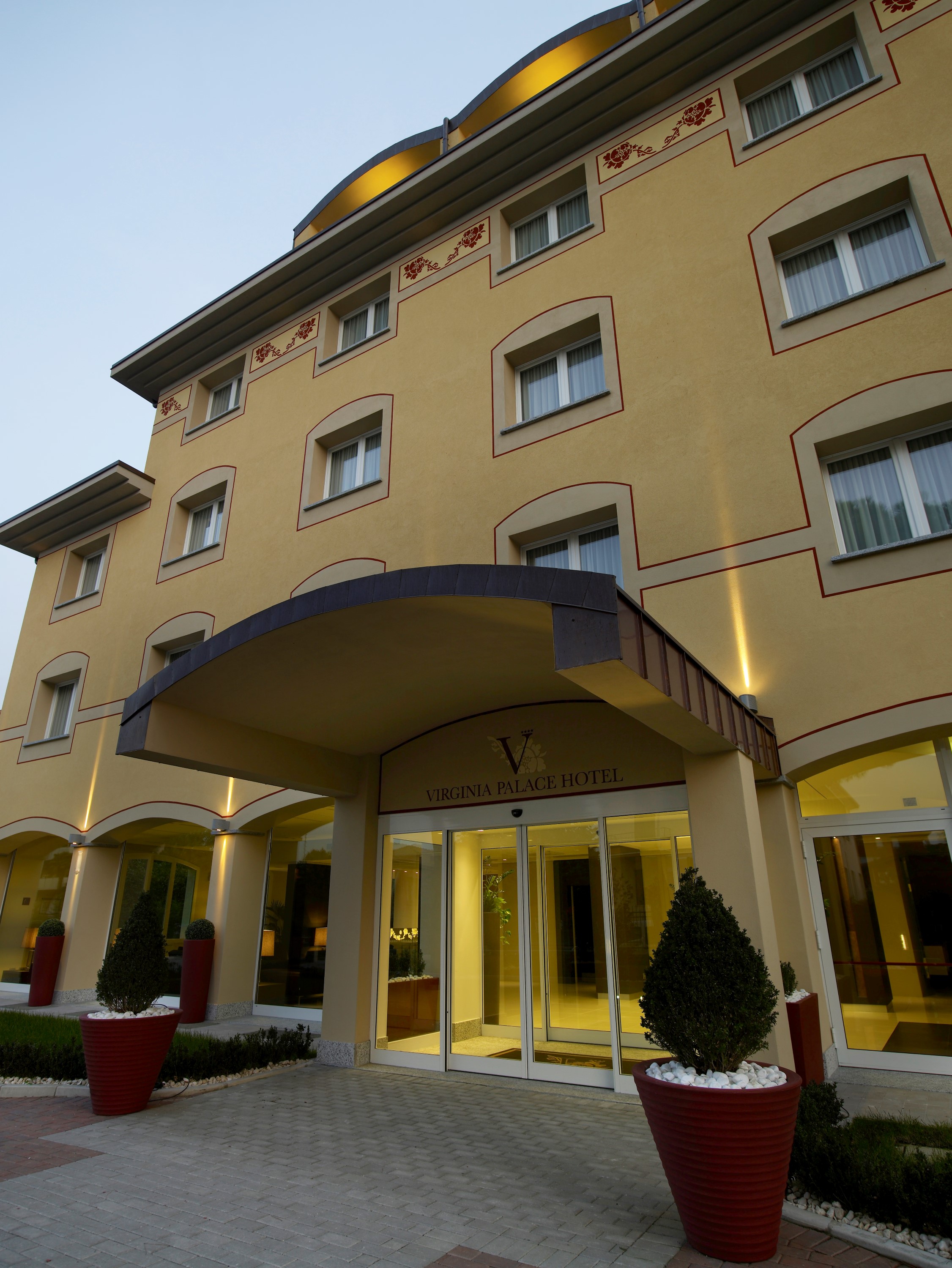 هتل Virginia Palace Garbagnate Milanese