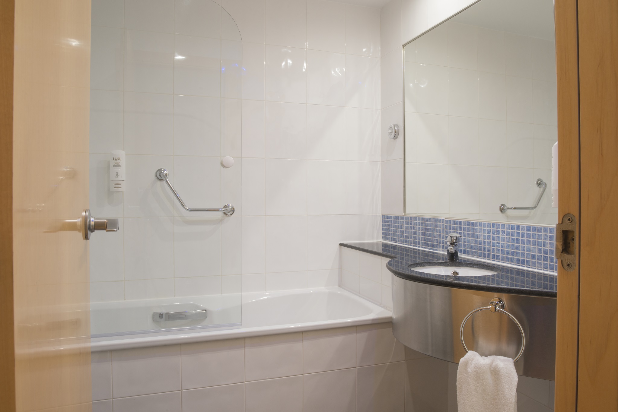 هتل Holiday Inn Express Valencia Bonaire Aldaia