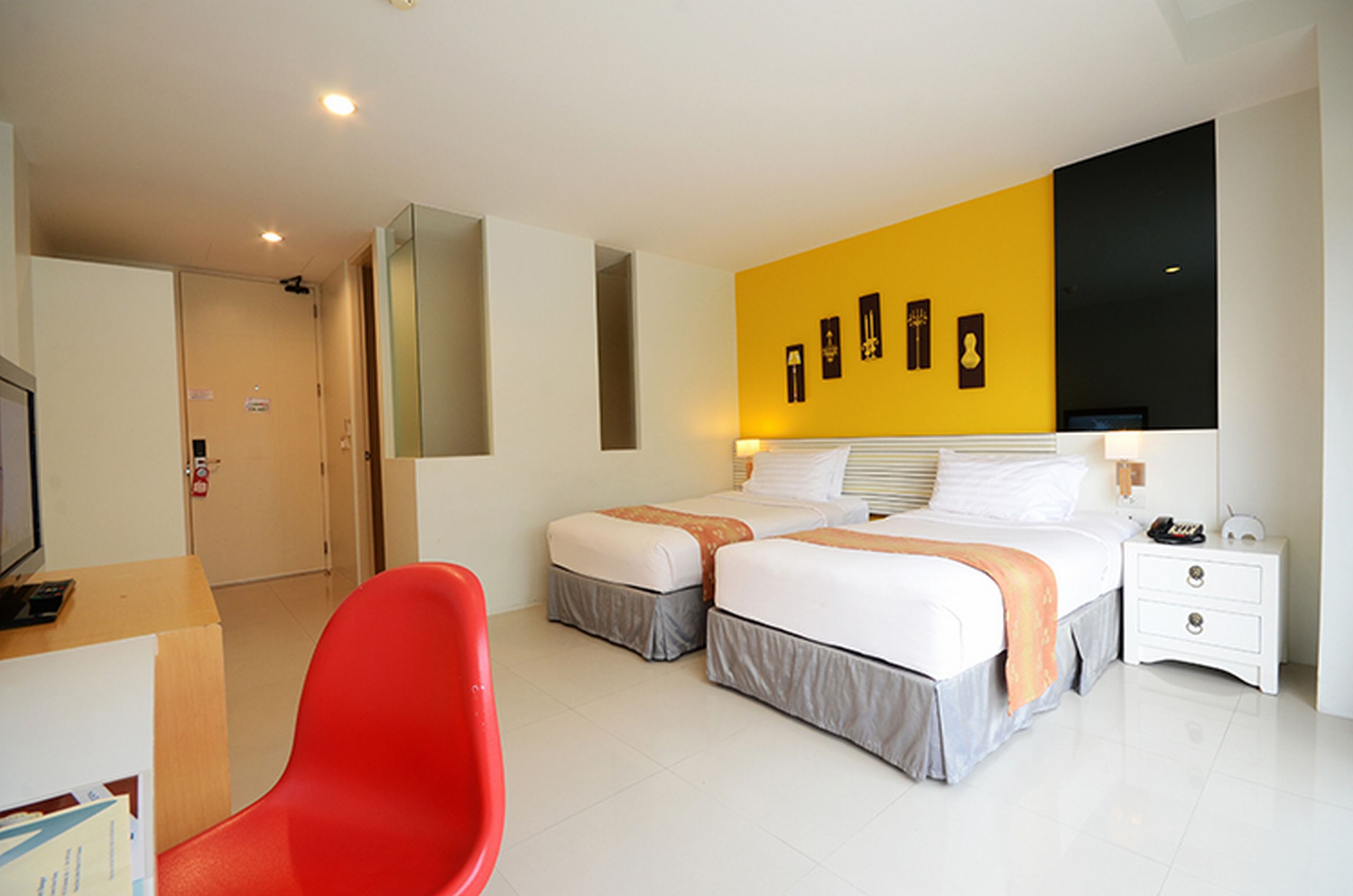 هتل The Lantern Resorts Patong Patong