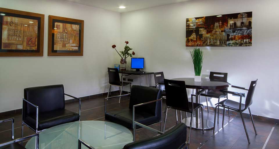 هتل H2 Fuenlabrada Fuenlabrada