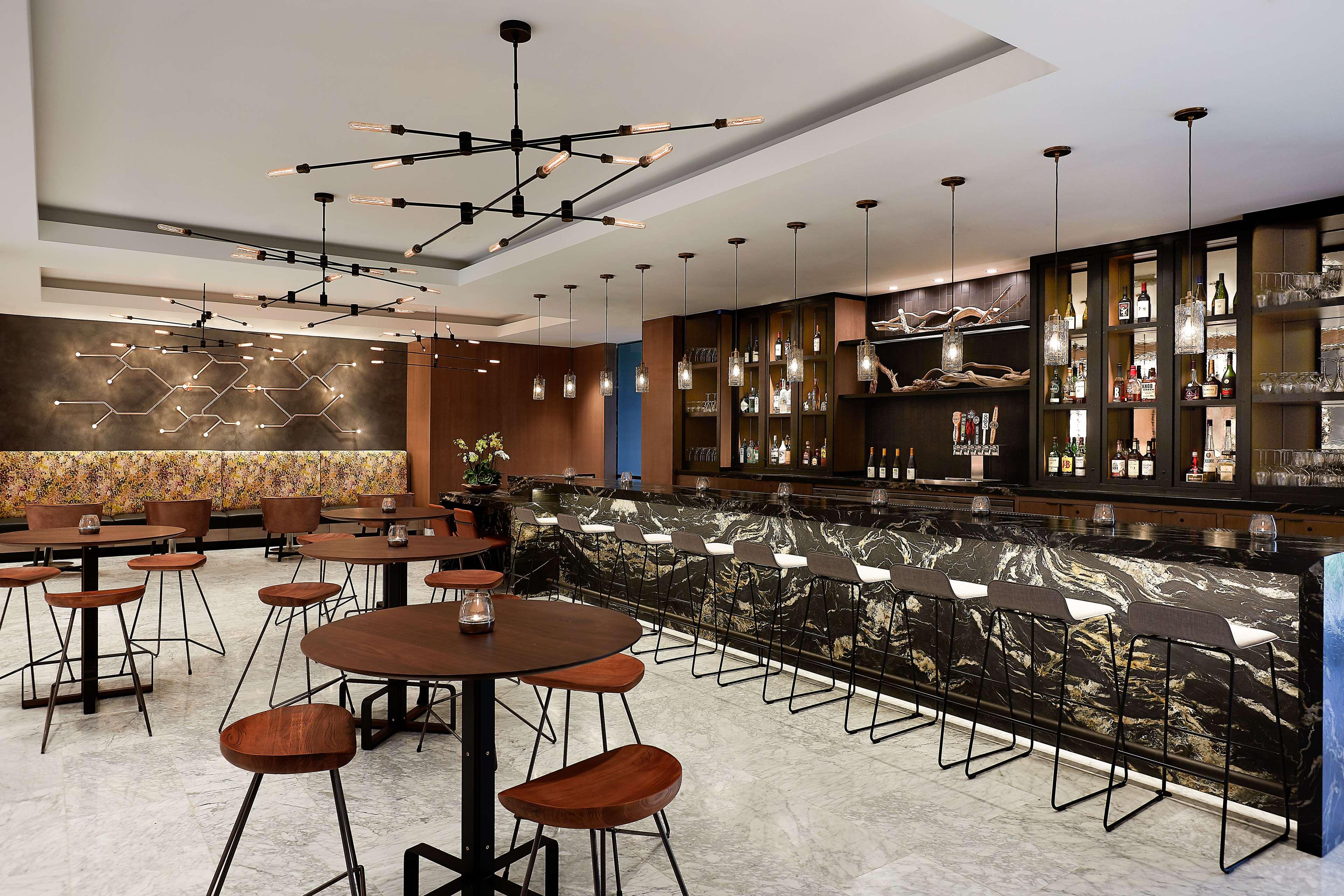 هتل Carlton Hotel Newport Beach, a Hyatt Affiliated Hotel Newport Beach