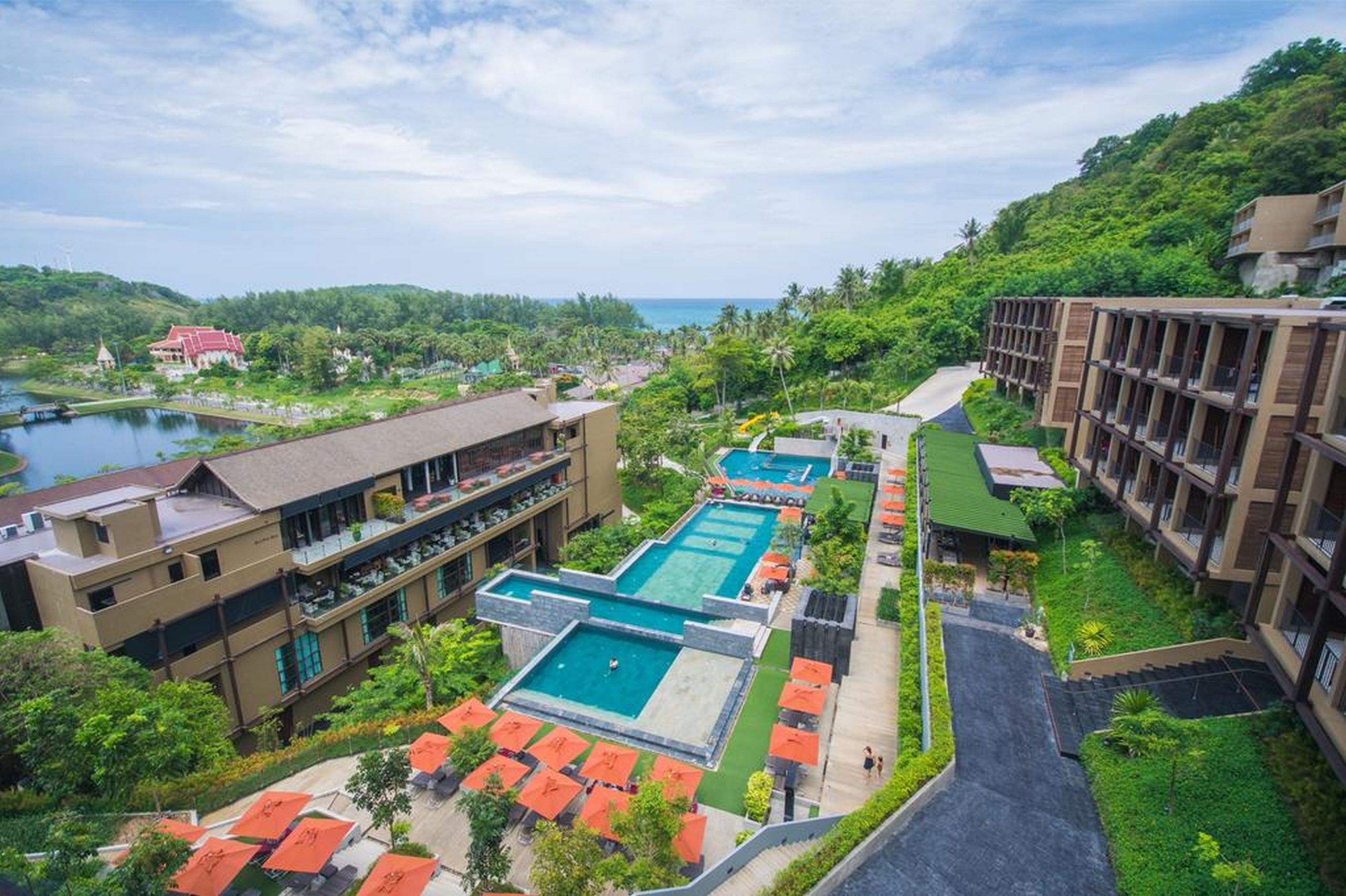 هتل Sunsuri Phuket Nai Harn Beach
