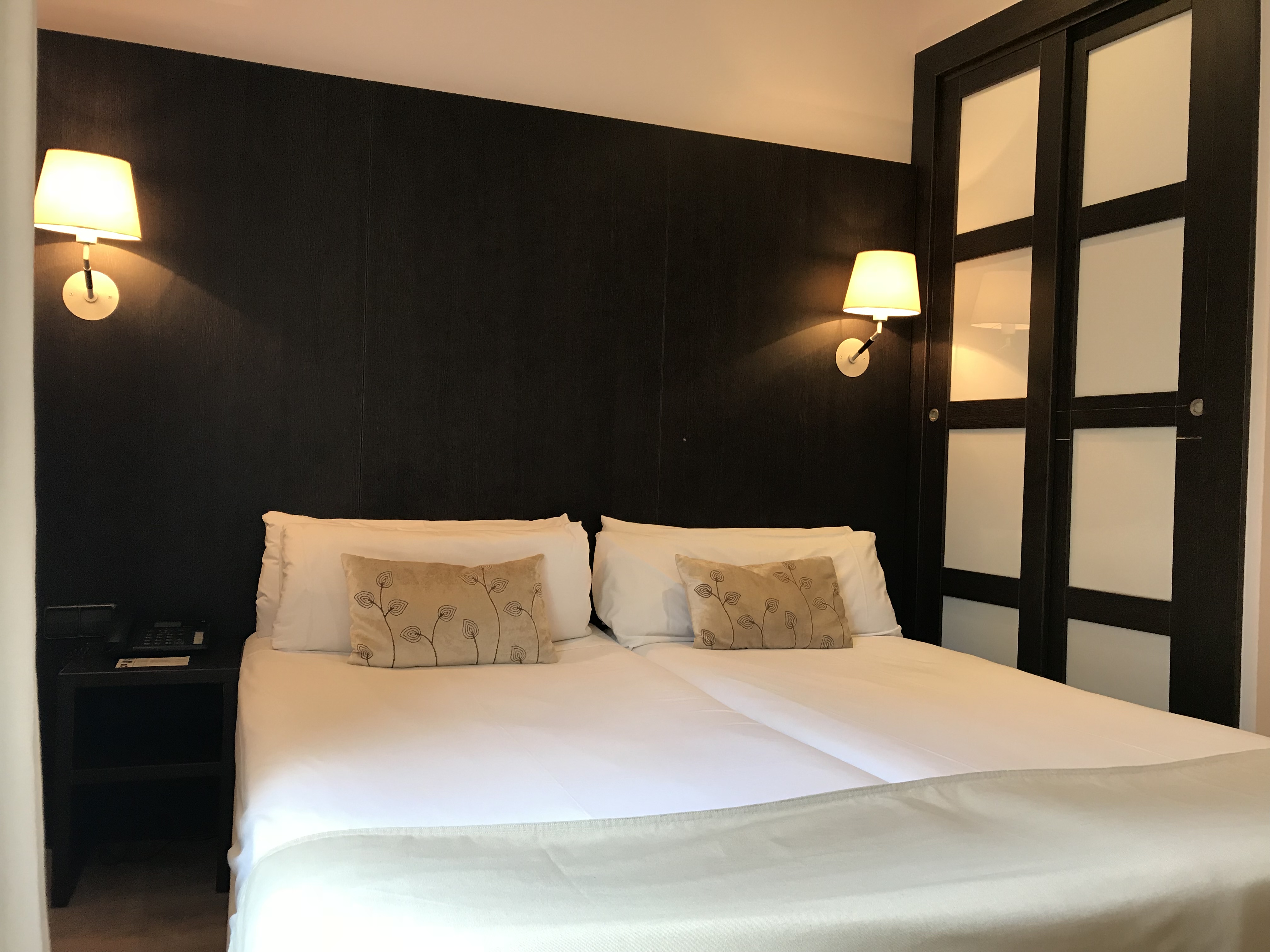 هتل Internacional Ramblas Atiram بارسلونا