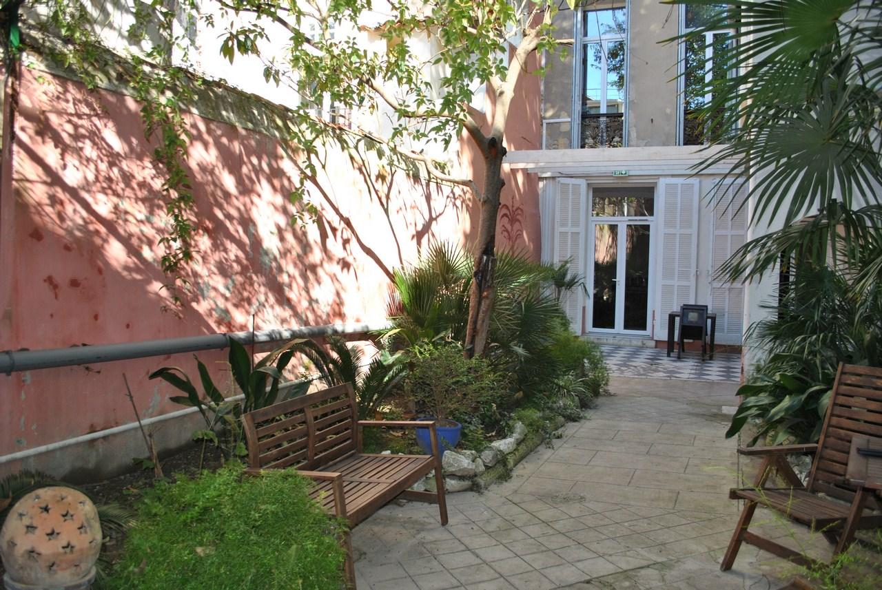 هتل Le Ryad Marseille