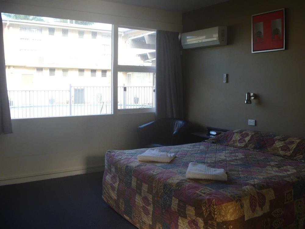 هتل Mid City Motor Inn, Mackay Mackay