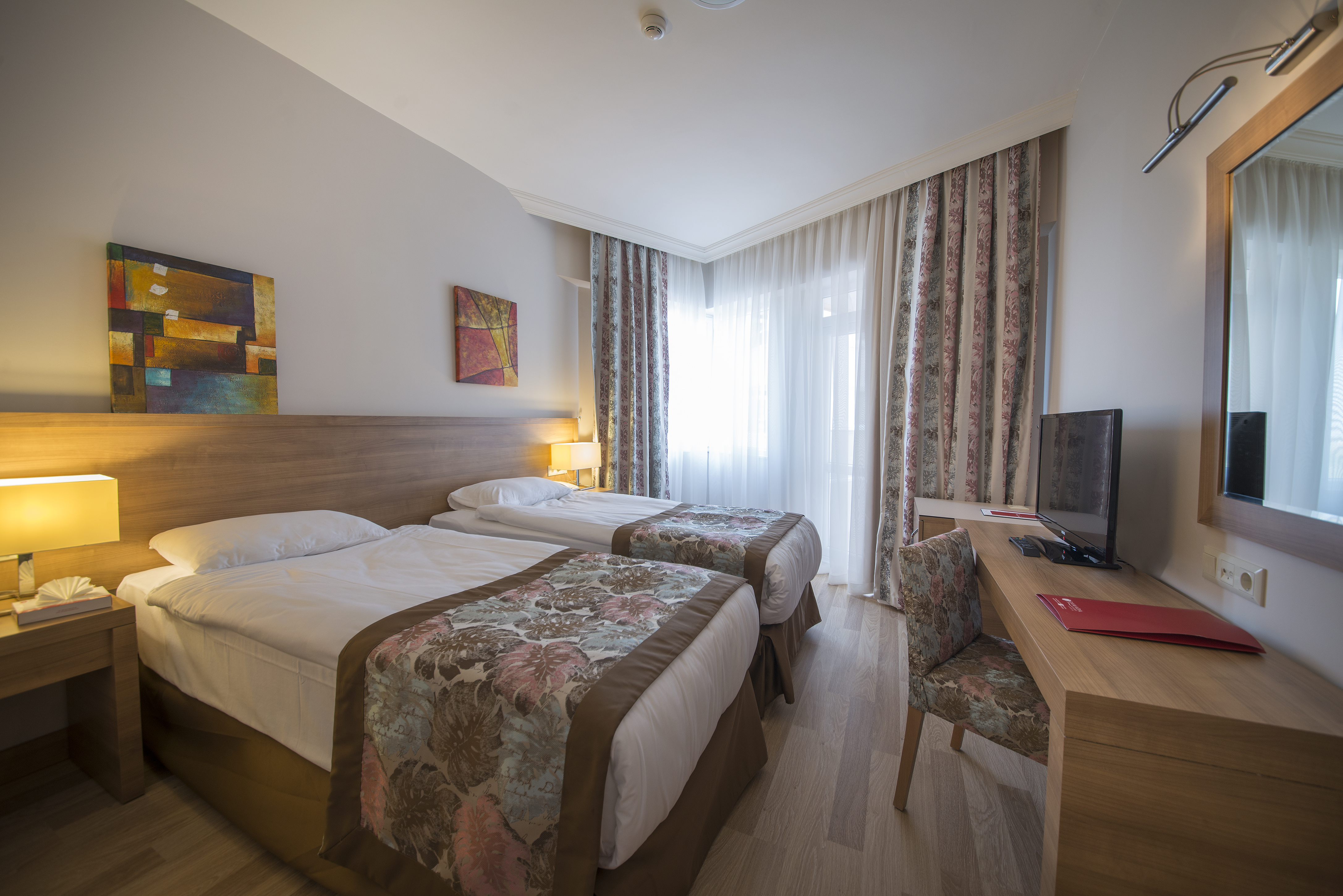 هتل Wyndham Garden Lara Aksu