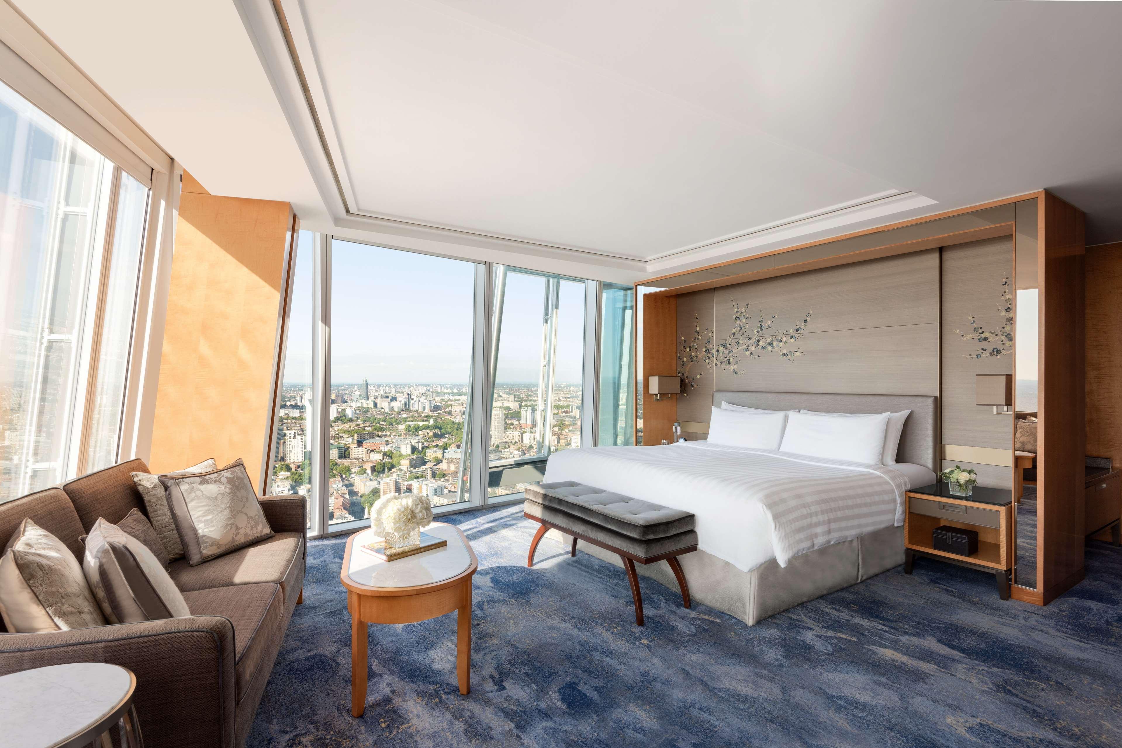 هتل Shangri-La Hotel, At The Shard, London لندن