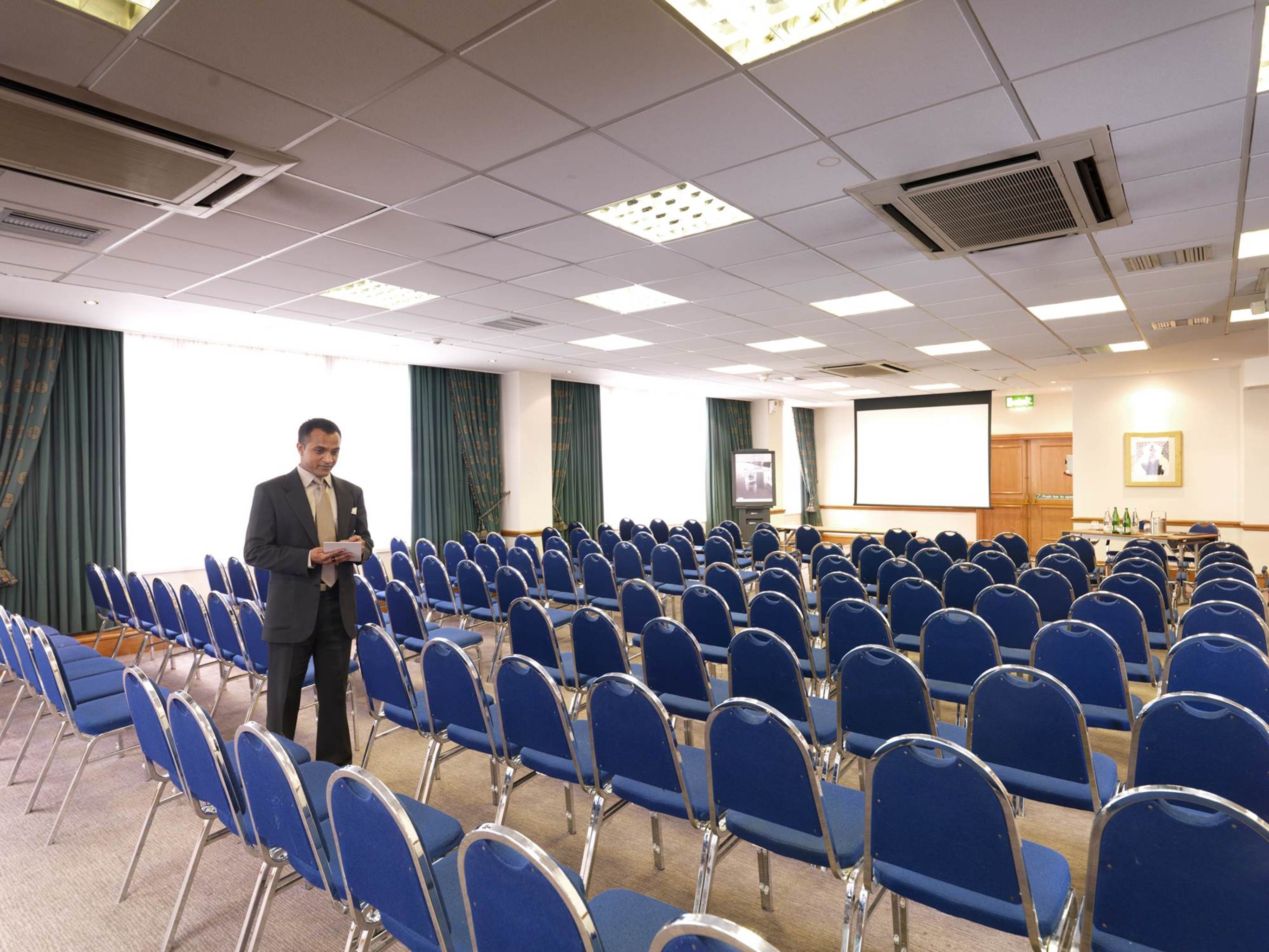 هتل Thistle City Barbican لندن