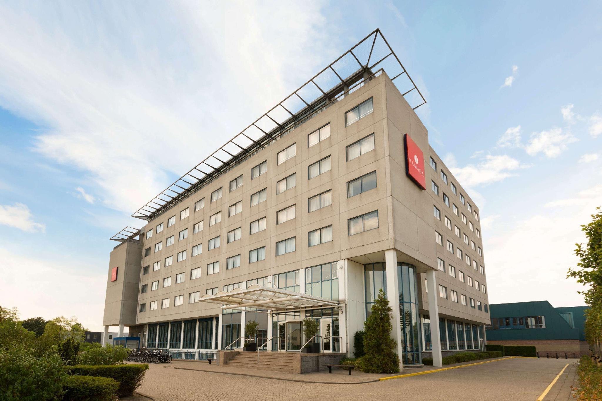 Alibaba https://cdn.alibaba.ir/ostorage/hotel/images/23BDBDF2/A12B616F87FE69E0DAD4B51AB294C7B6.jpg