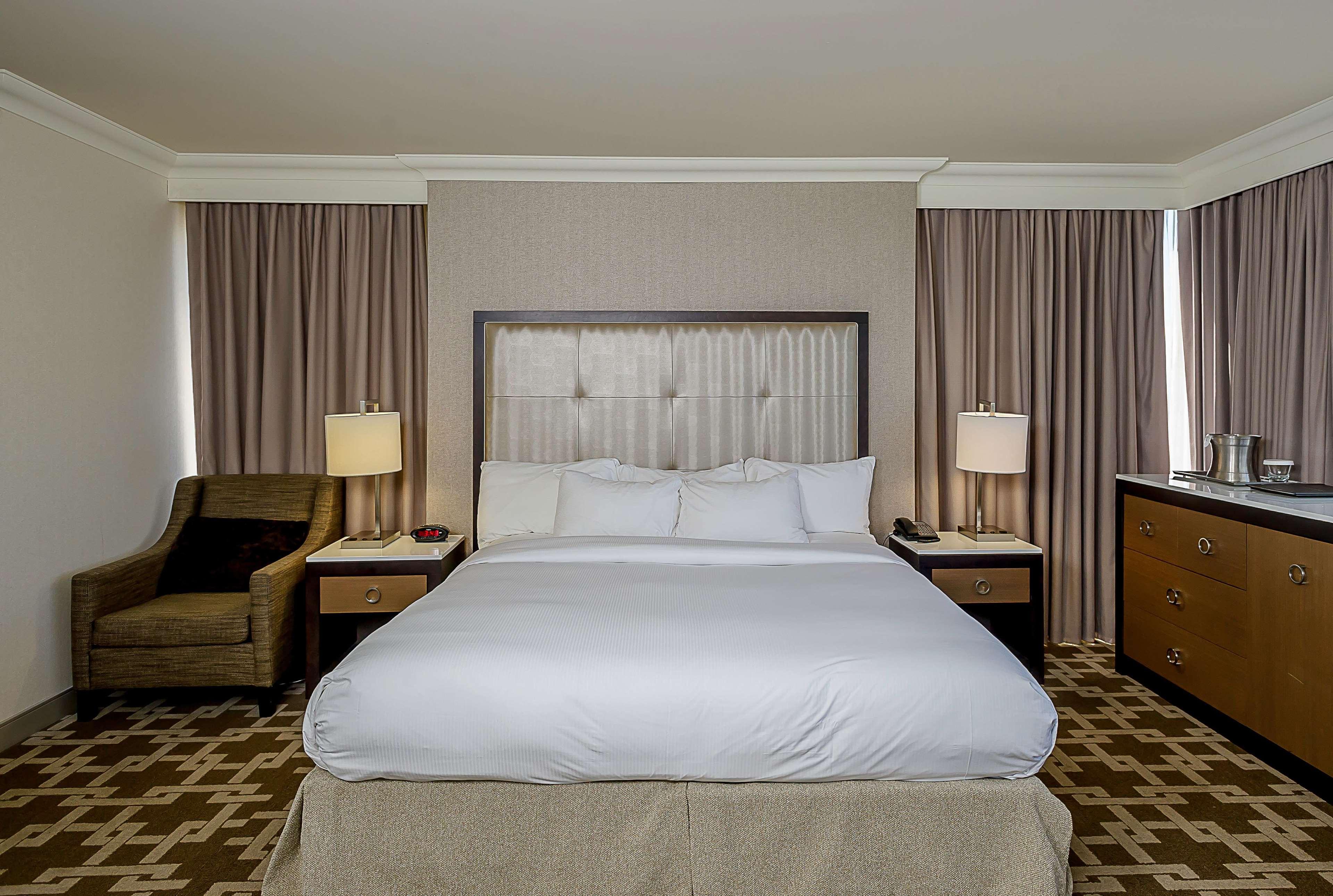 تصاویر Hotel Hilton Niagara Falls/ Fallsview Hotel & Suites