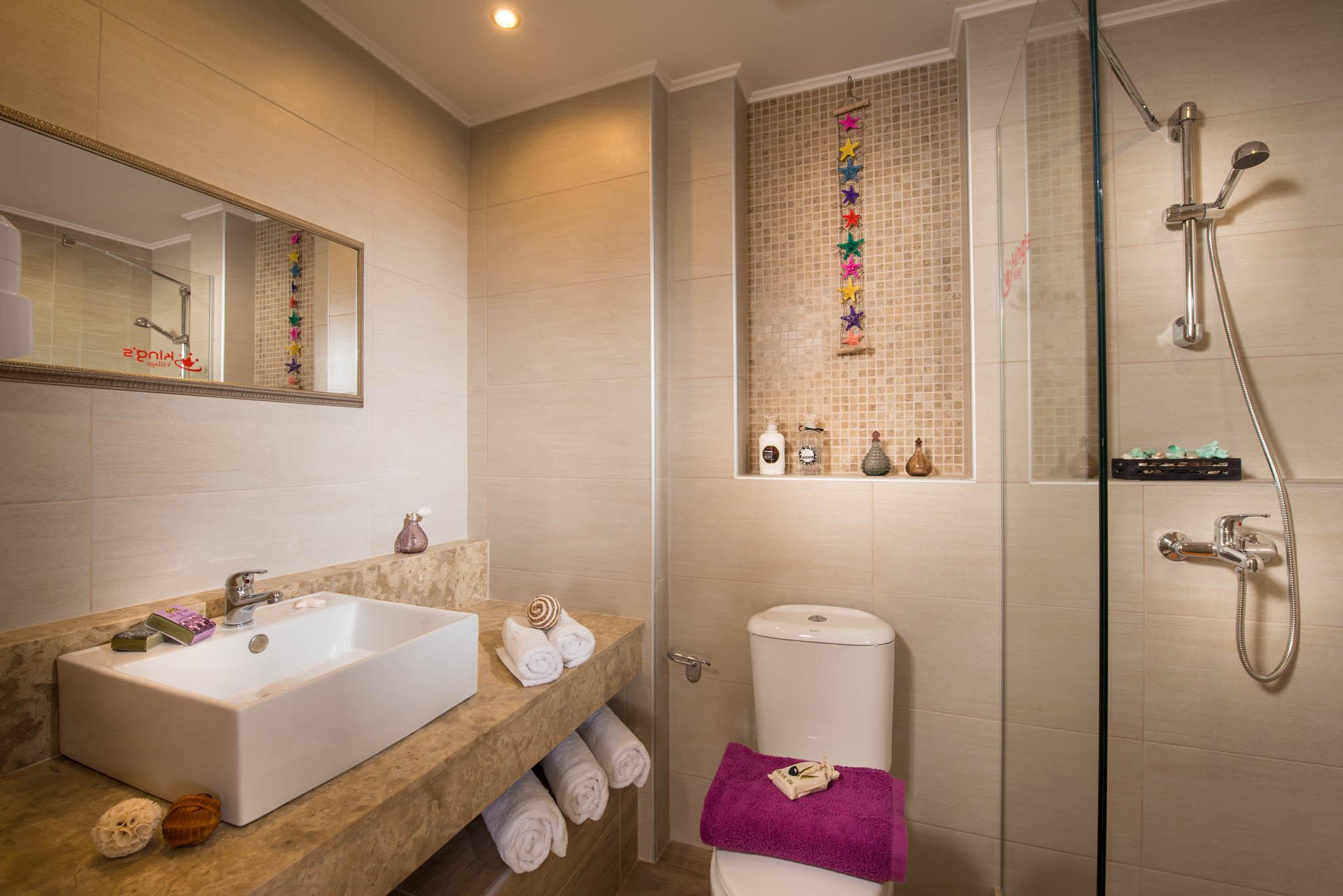Hotel Kings Village