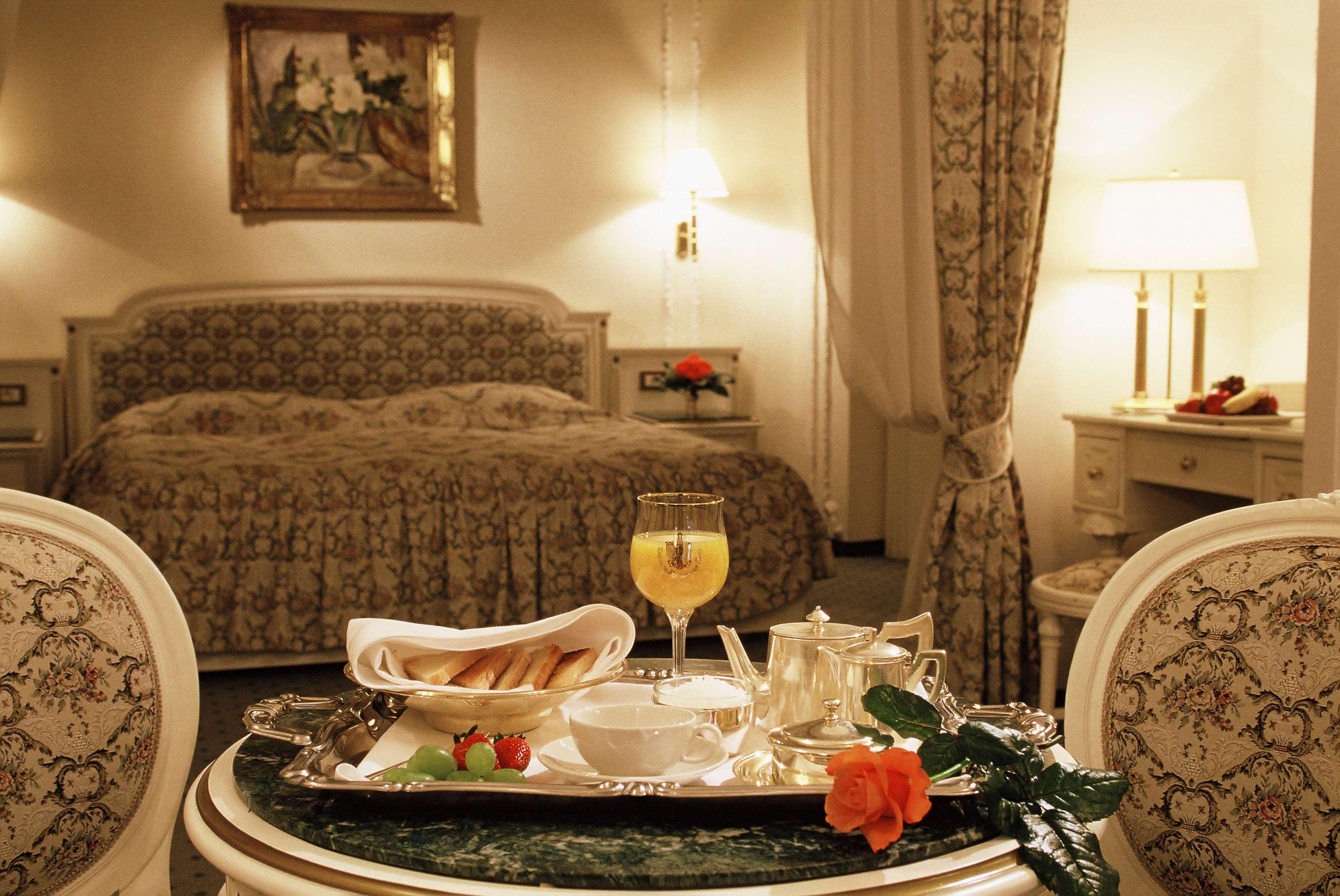 هتل Hotel Ambassador Zlatá Husa پراگ