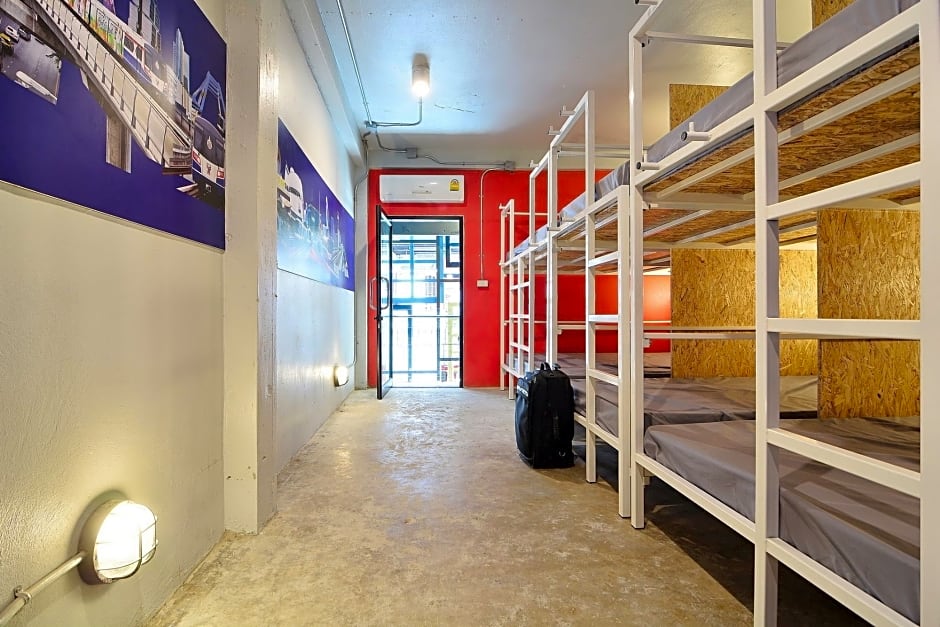هتل Adventure Hostel بانگکوک