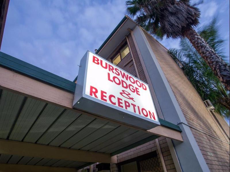 هتل Burswood Lodge Apartments Rivervale
