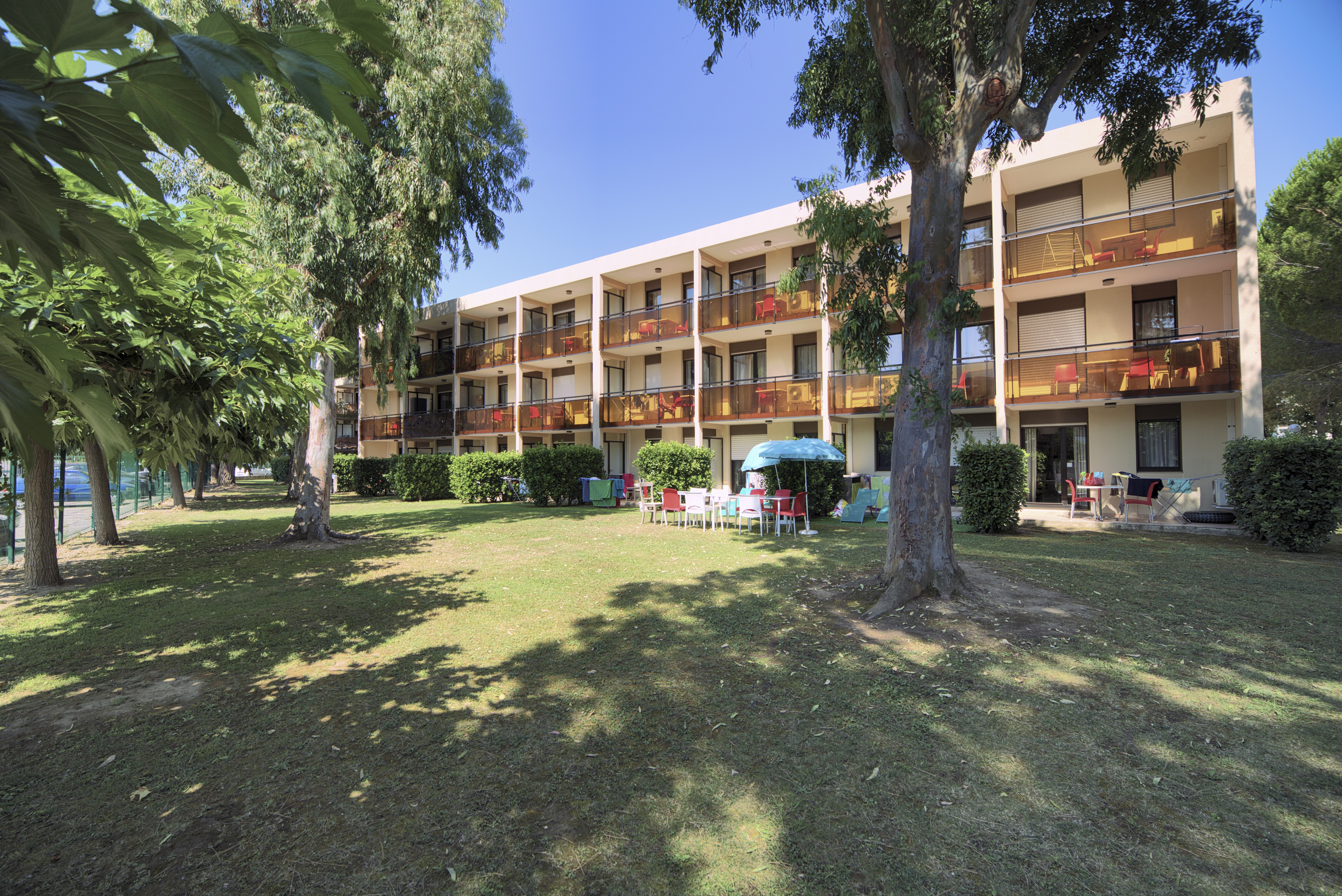 هتل Pierre & Vacances Les Jardins Ombrages Mandelieu