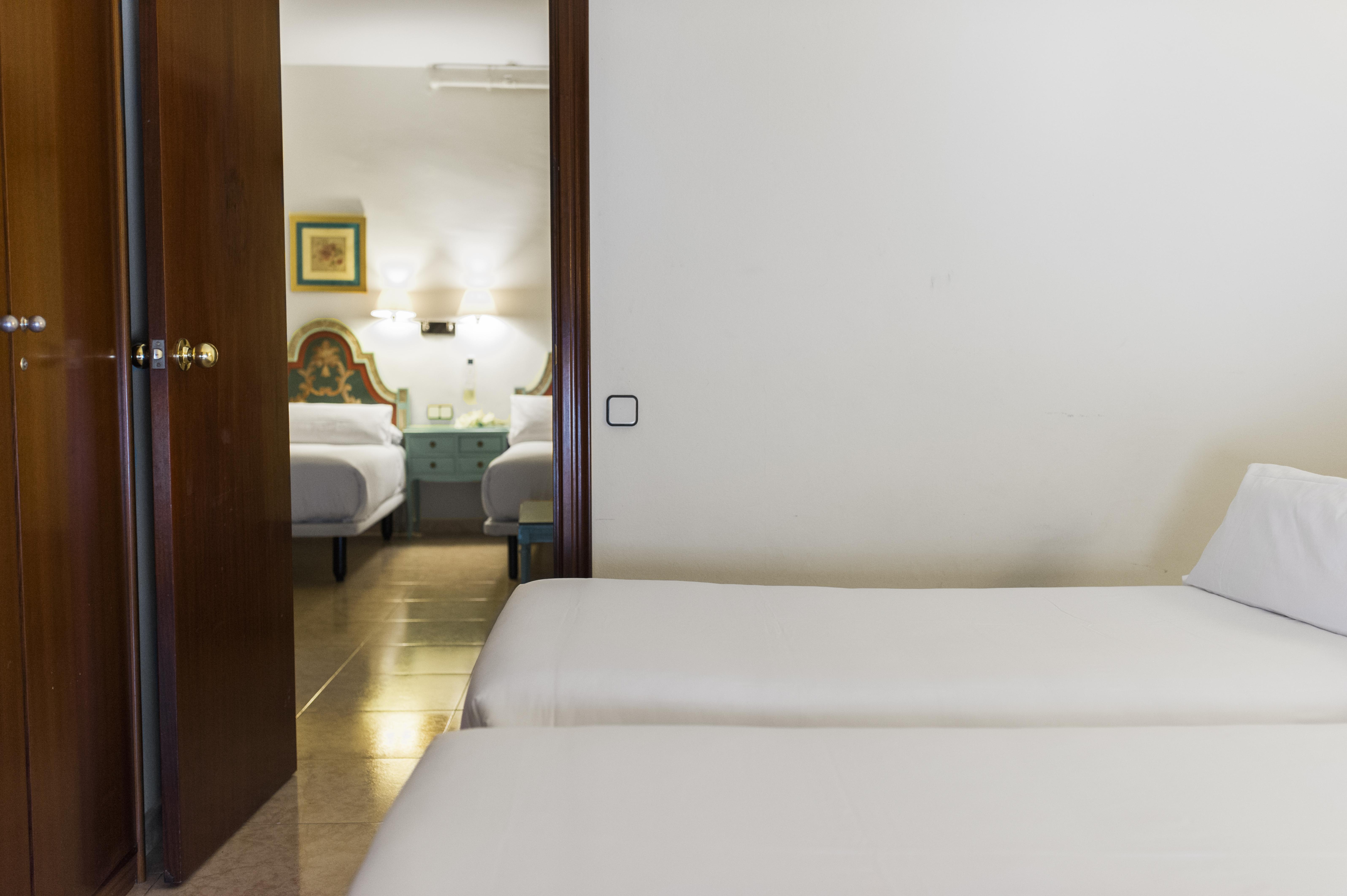 هتل Mesón Castilla Atiram Hotel بارسلونا