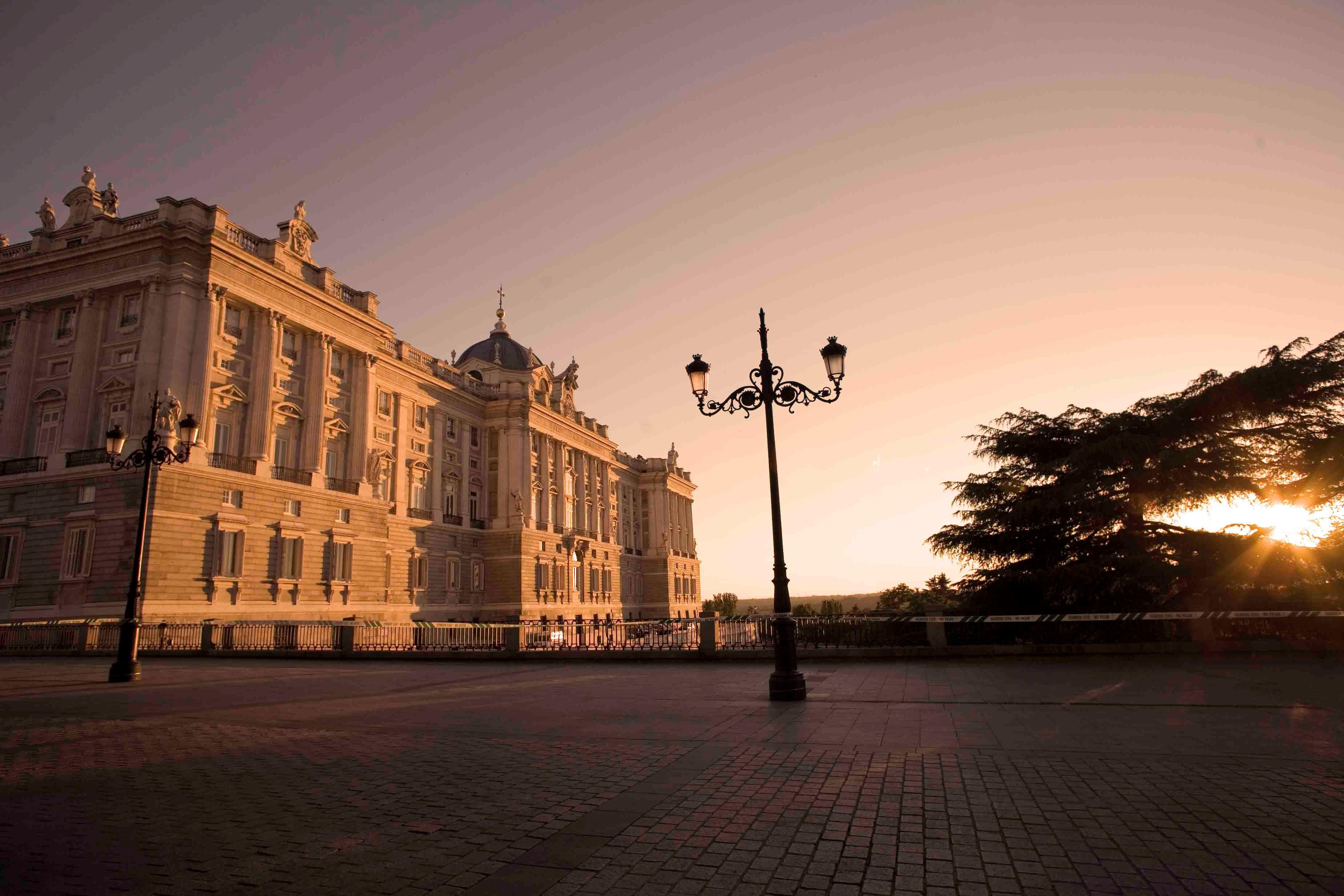 Alibaba https://cdn.alibaba.ir/ostorage/hotel/images/2B6A0B0B/360570FF4177B688863CB9E1FEBC89CA.jpg