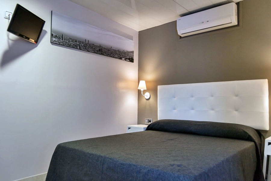 هتل Hostal Sant Pau بارسلونا