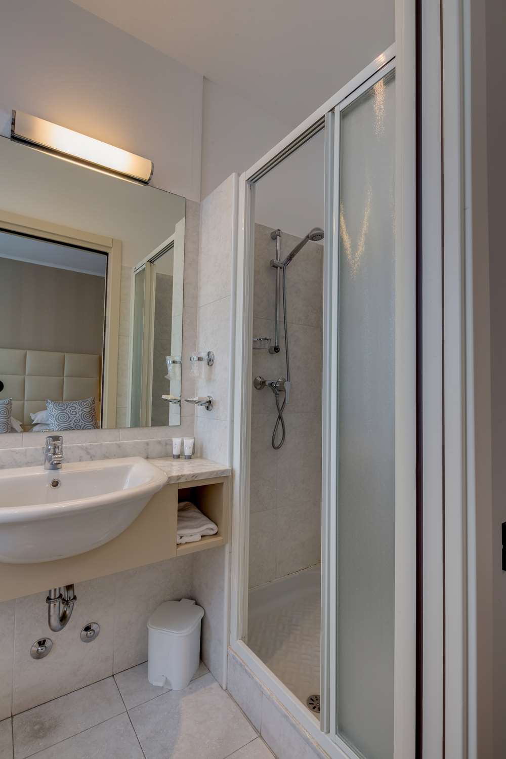 Alibaba https://cdn.alibaba.ir/ostorage/hotel/images/2D4DBC2B/C0E8BE8FF82224289ACCBE22BD2E931C.jpg