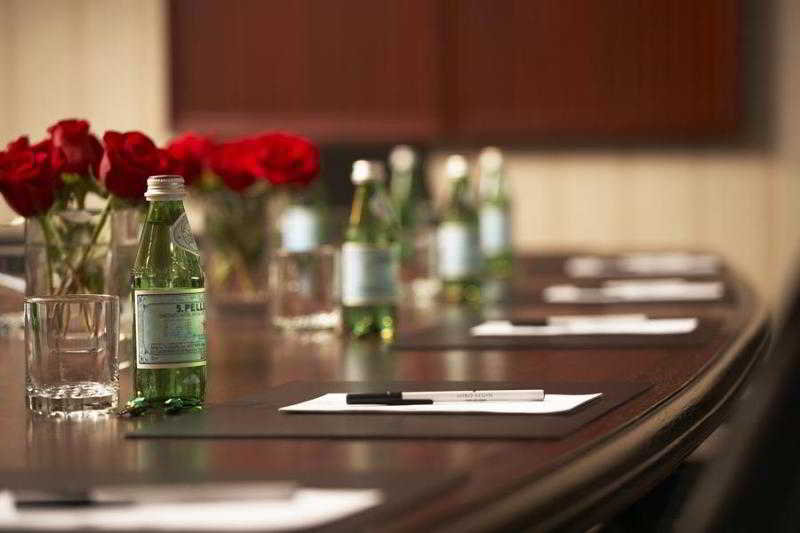 هتل Lord Elgin اوتاوا