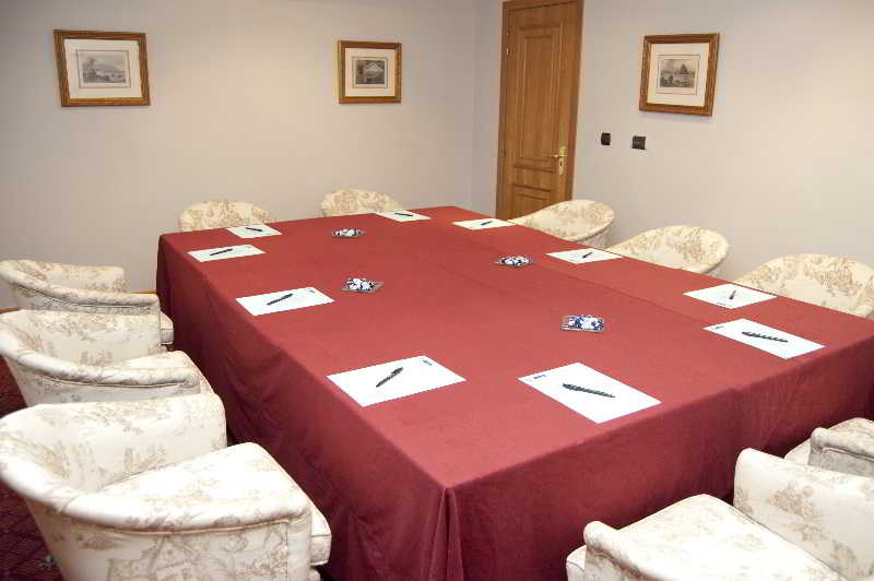 هتل Hotel Felipe IV Valladolid