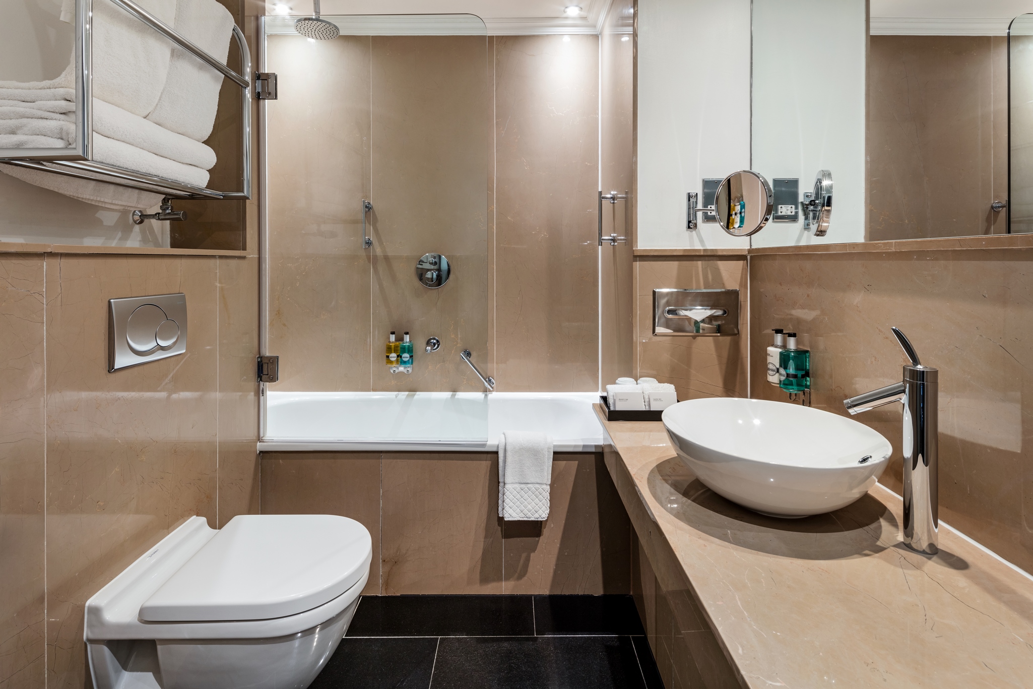 هتل Radisson Blu Edwardian Bloomsbury Street Hotel لندن
