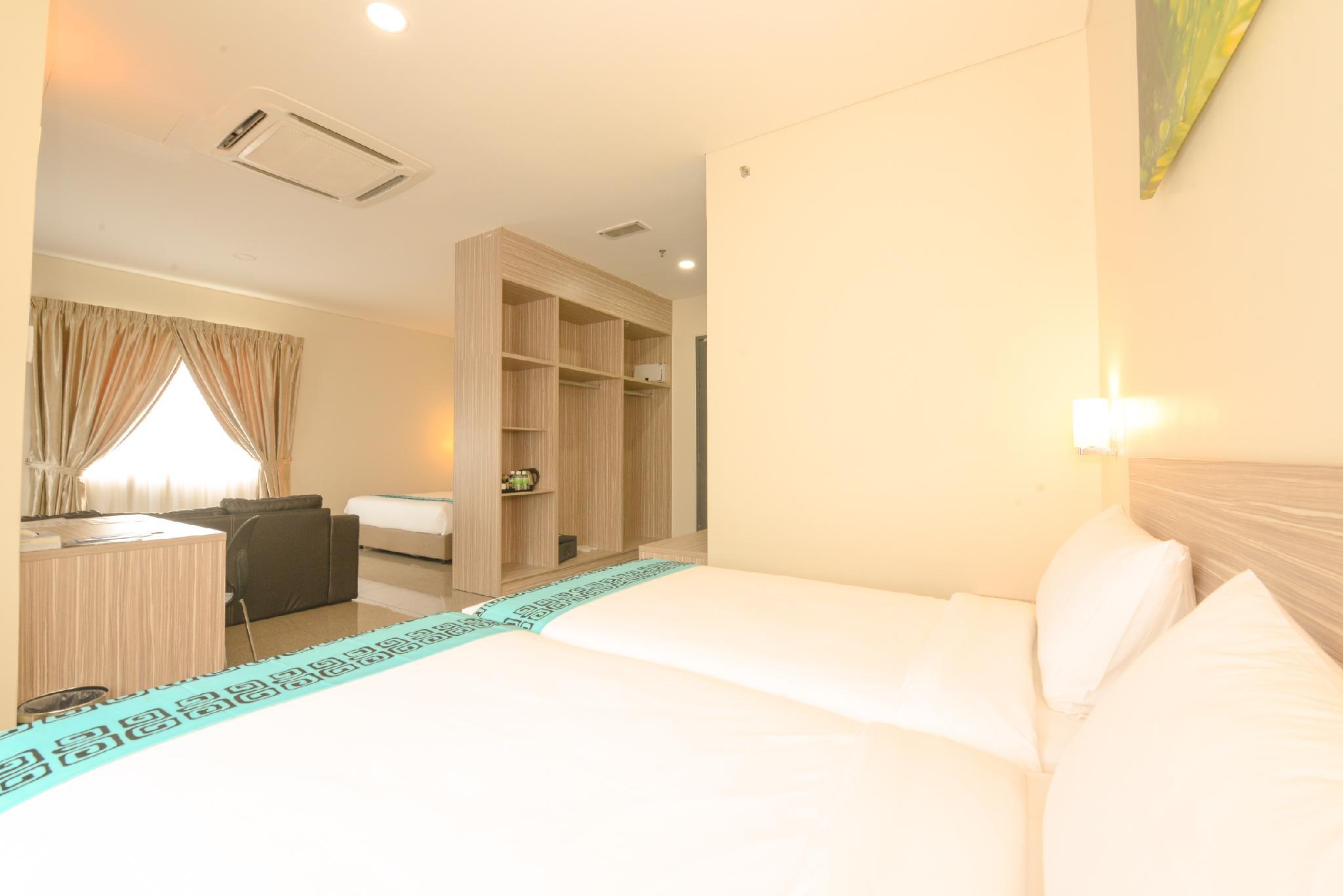 هتل Nadias Hotel Cenang Langkawi لنکاوی