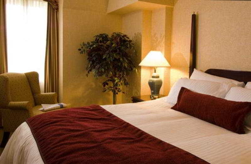 هتل Delta Hotels Bessborough Saskatoon