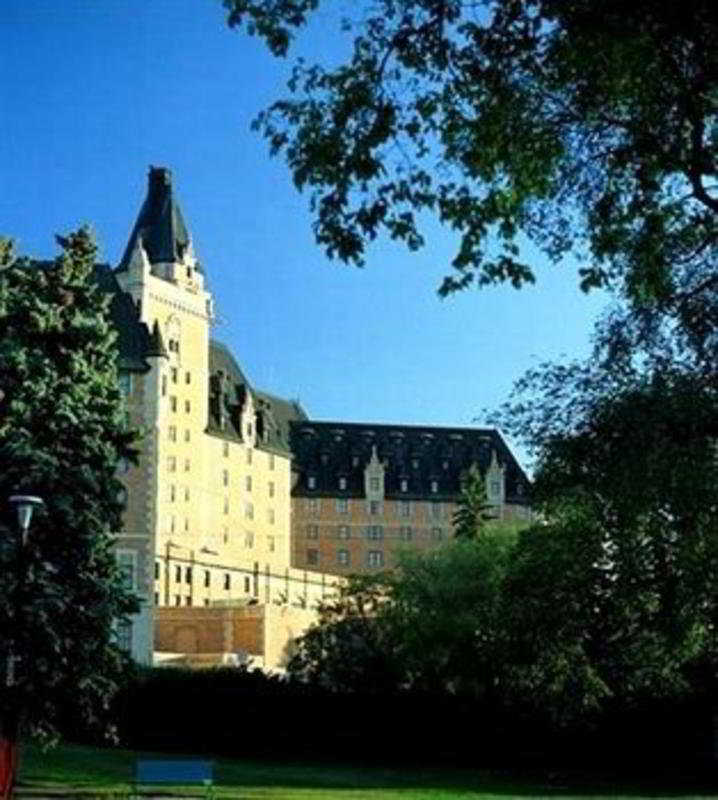 هتل Delta Hotels Bessborough Saskatoon