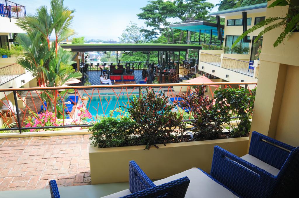 هتل CC's Hideaway Karon