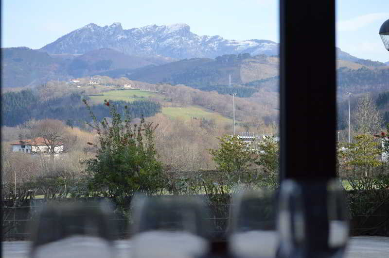 هتل Hotel Restaurante Usategieta Oiartzun