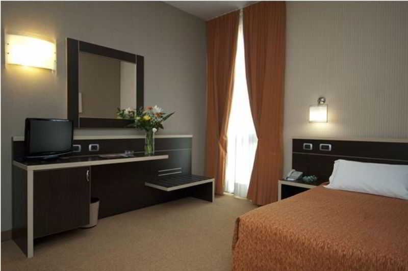 Alibaba https://cdn.alibaba.ir/ostorage/hotel/images/3178D967/6E5F375E0E1832A3B1448ED0E23BD63A.jpg